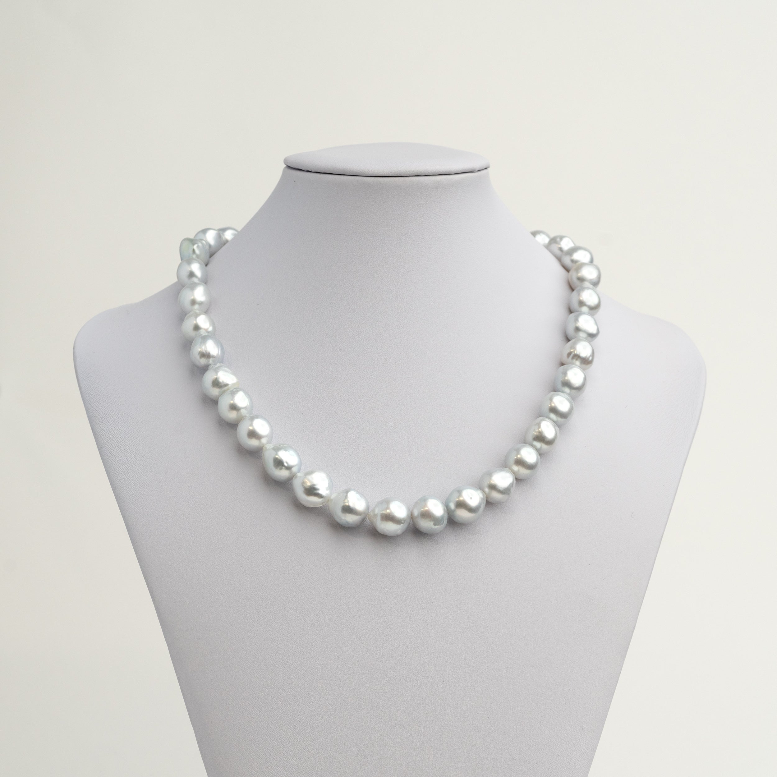 Collar de perlas australianas cultivadas naturales del mar del sur barrocas