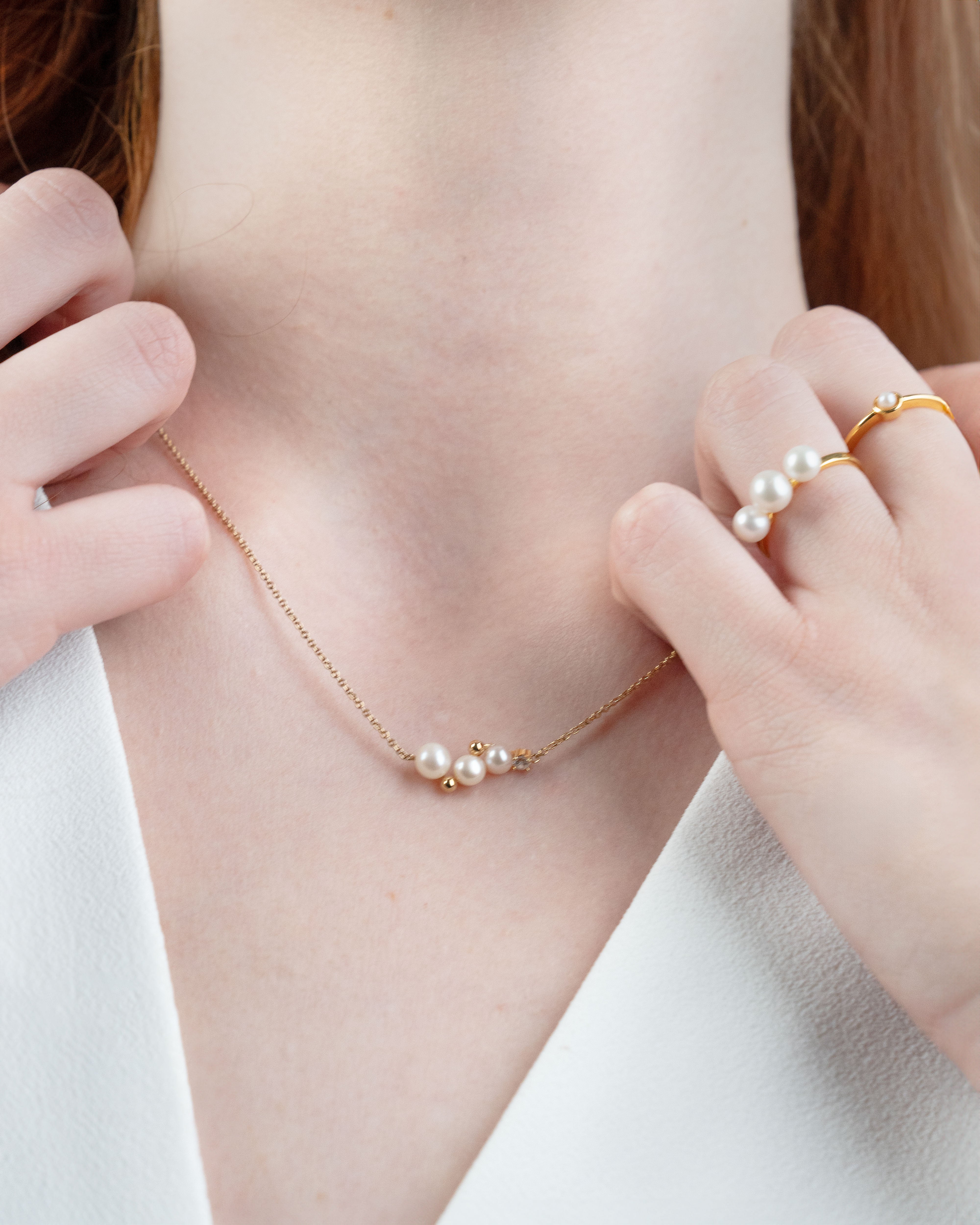 Colgante Lovelace de 3 Perlas Cultivadas de Agua dulce 4-4.5mm, 4.5-5mm y 5-5.5mm y Circonita