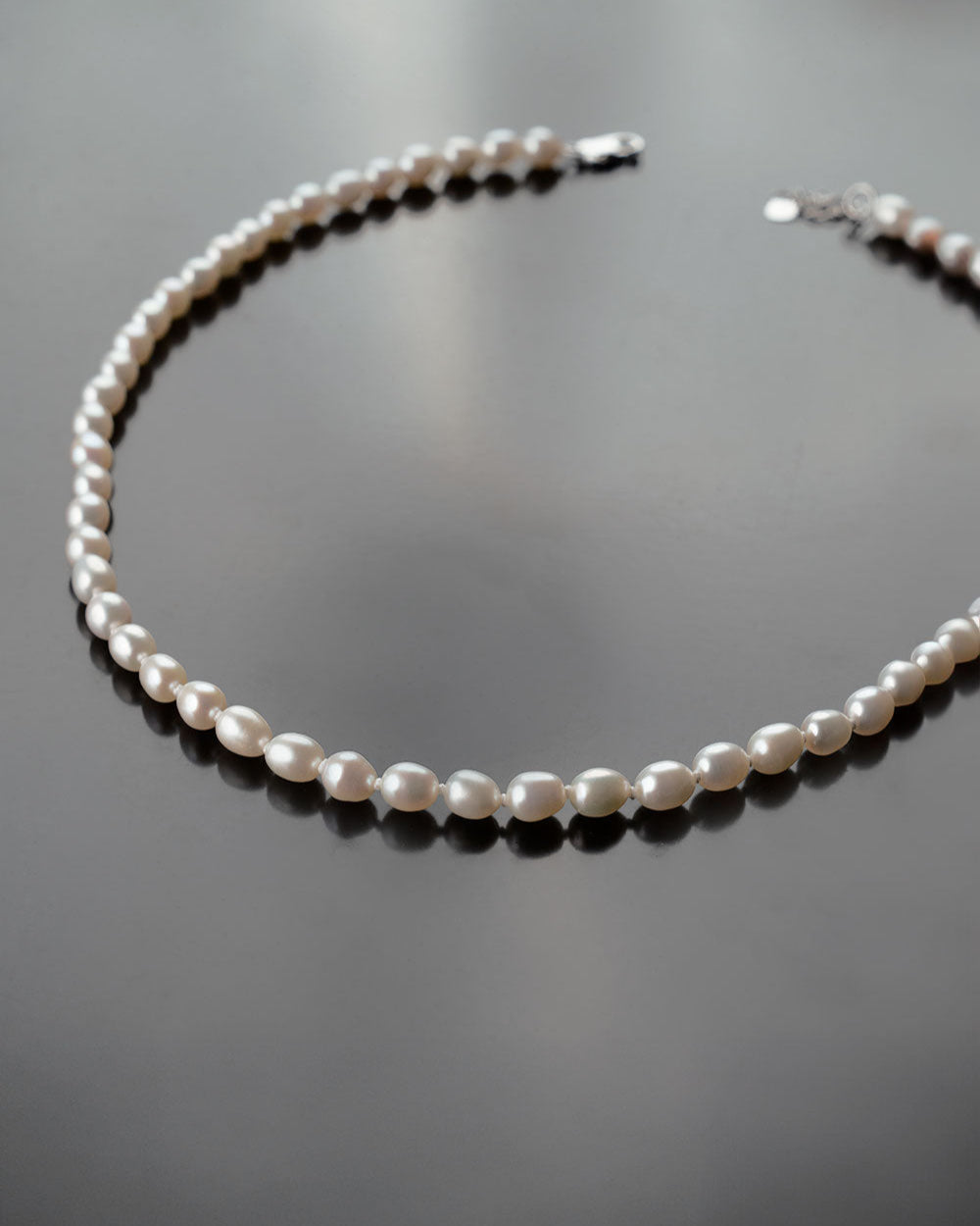 Collar de perlas cultivadas de agua dulce ovaladas de 5- 6 mm