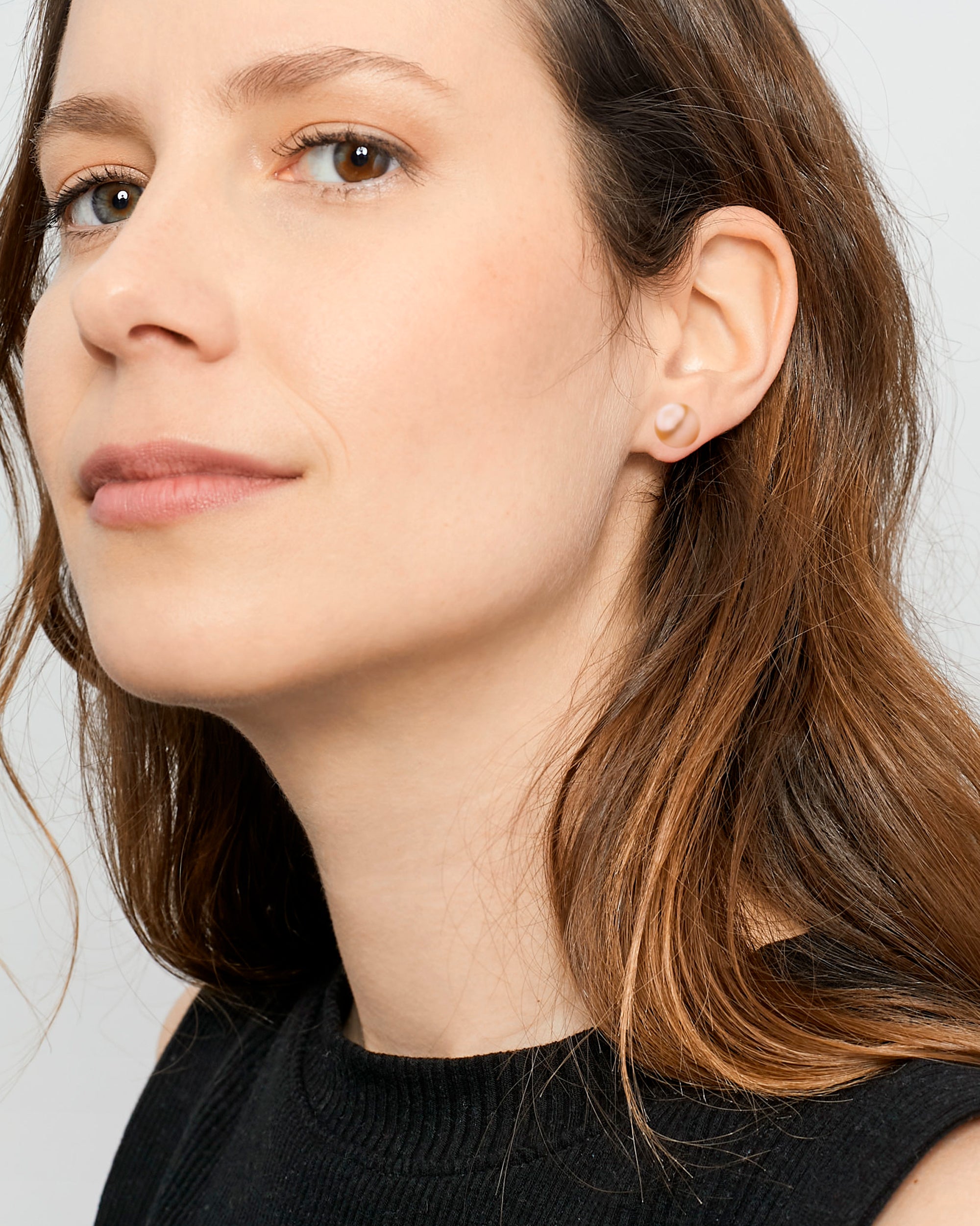 Pendientes de Perlas Redondas Melocotón - Naranja en Oro 18K