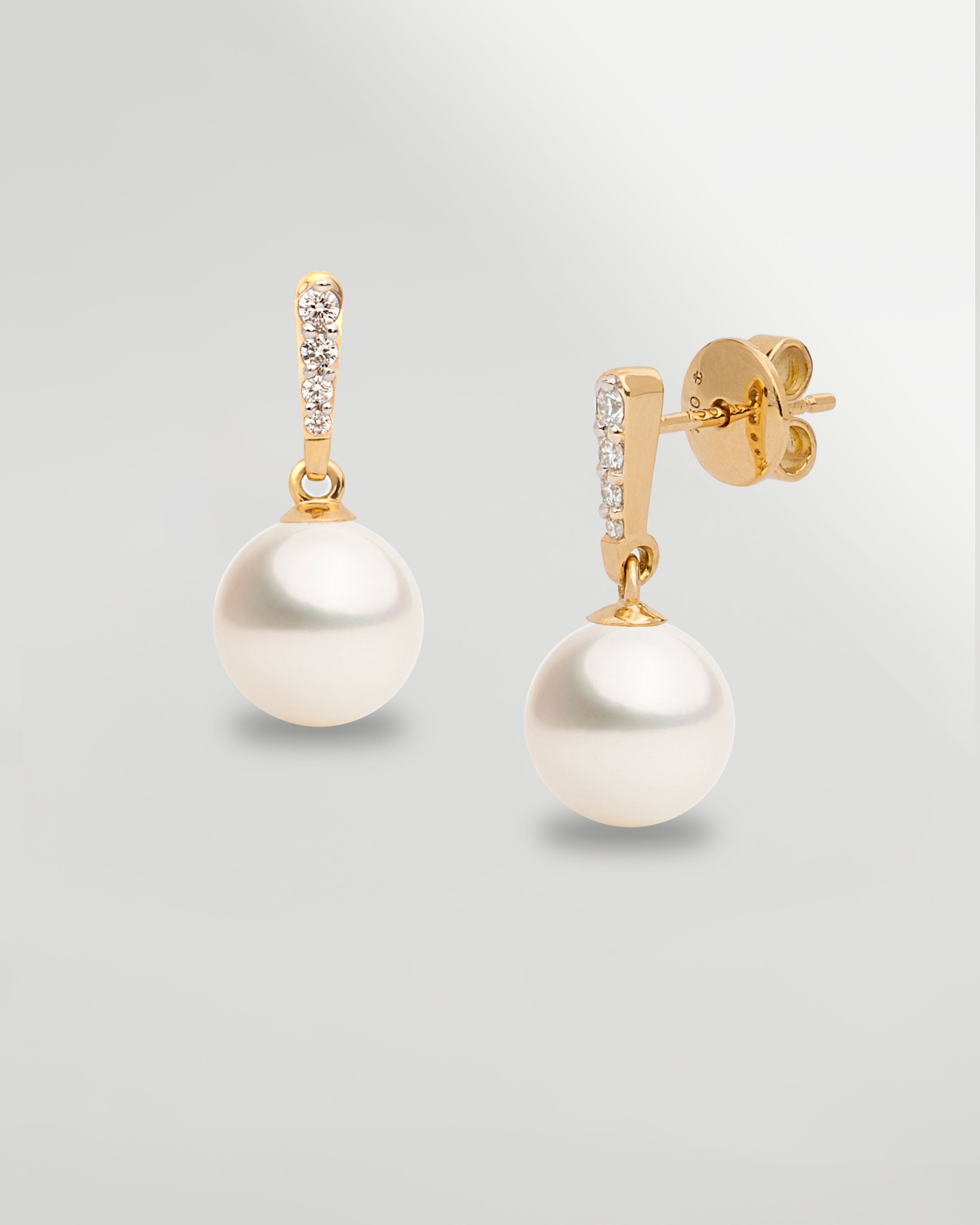 Pendientes Alyssa con Perlas Agua dulce y Diamantes en Oro | 8- 8,5 mm