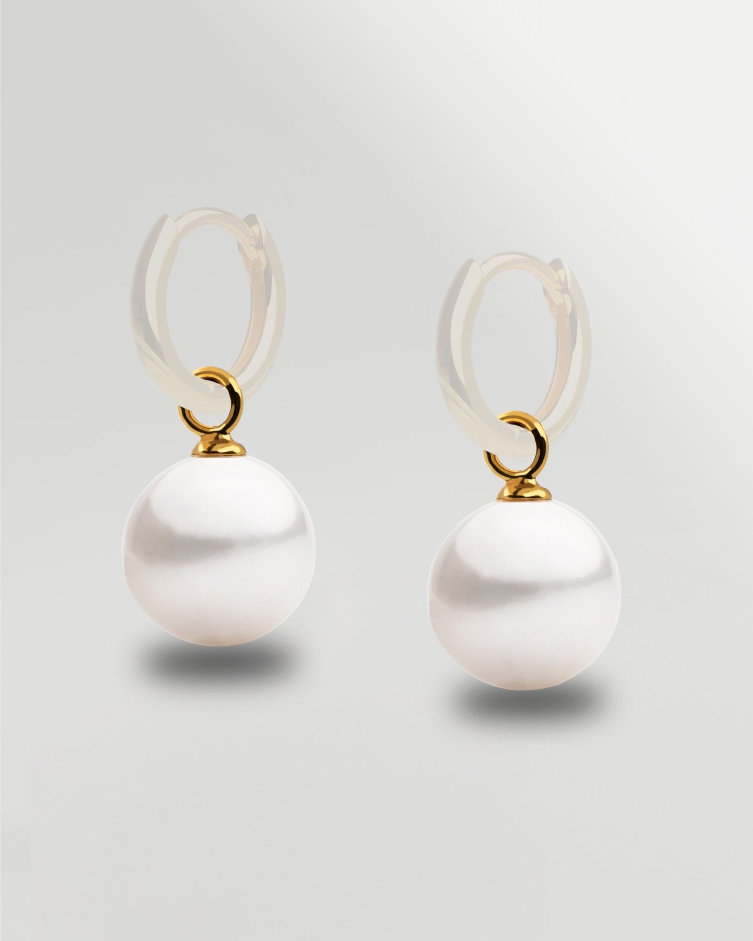 Charms de Oro Amarillo de 18k con Perla Redonda