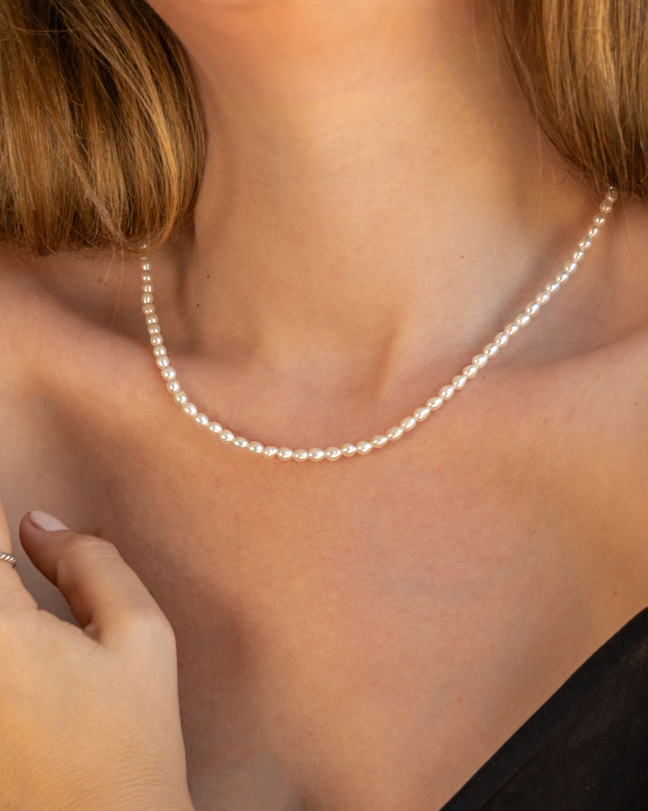 Collar de perlas cultivadas de agua dulce ovaladas 3-4 mm