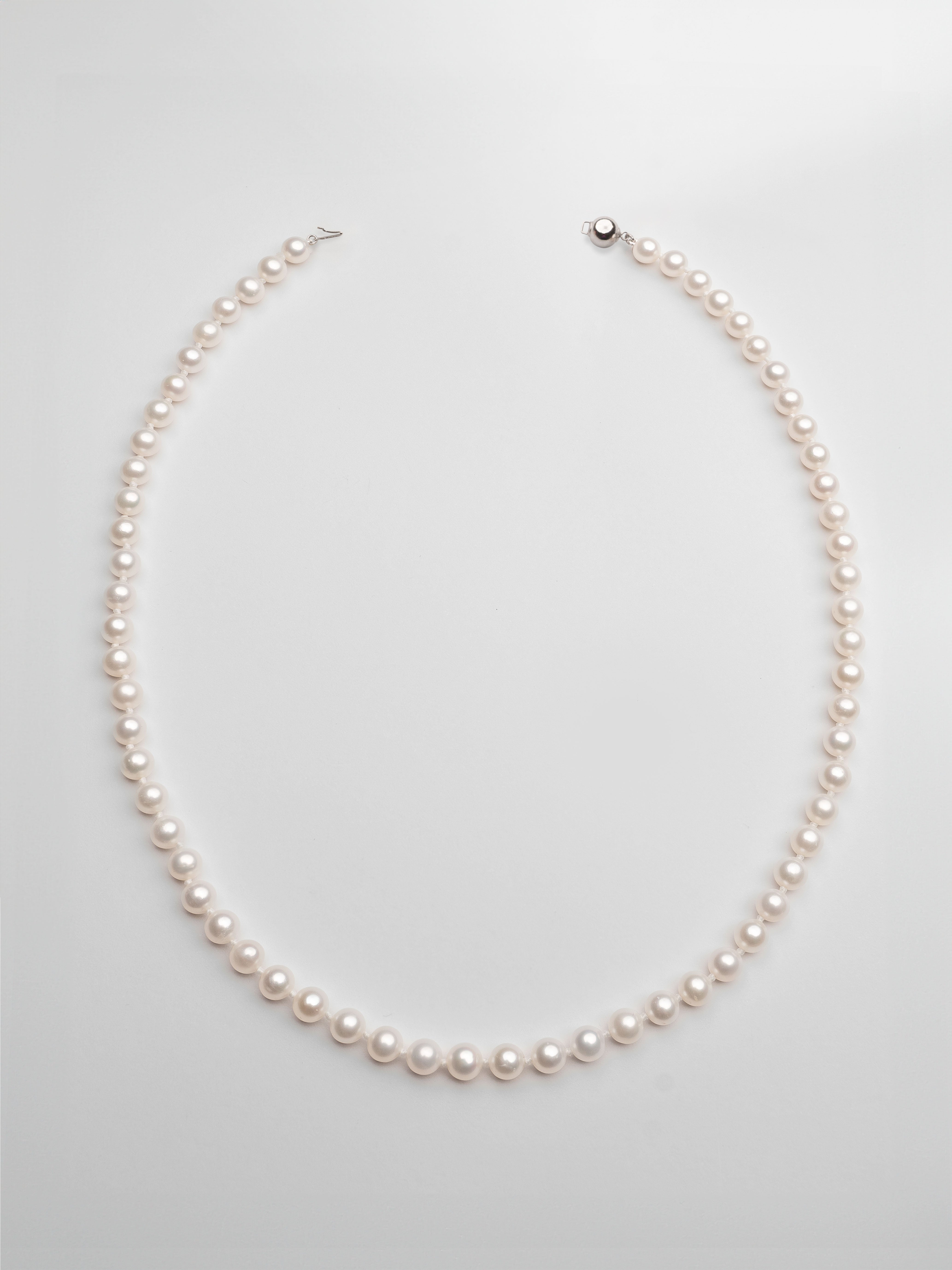 foto de collar de perlas cultivadas de agua dulce redondas de 5-6 mm secret & you