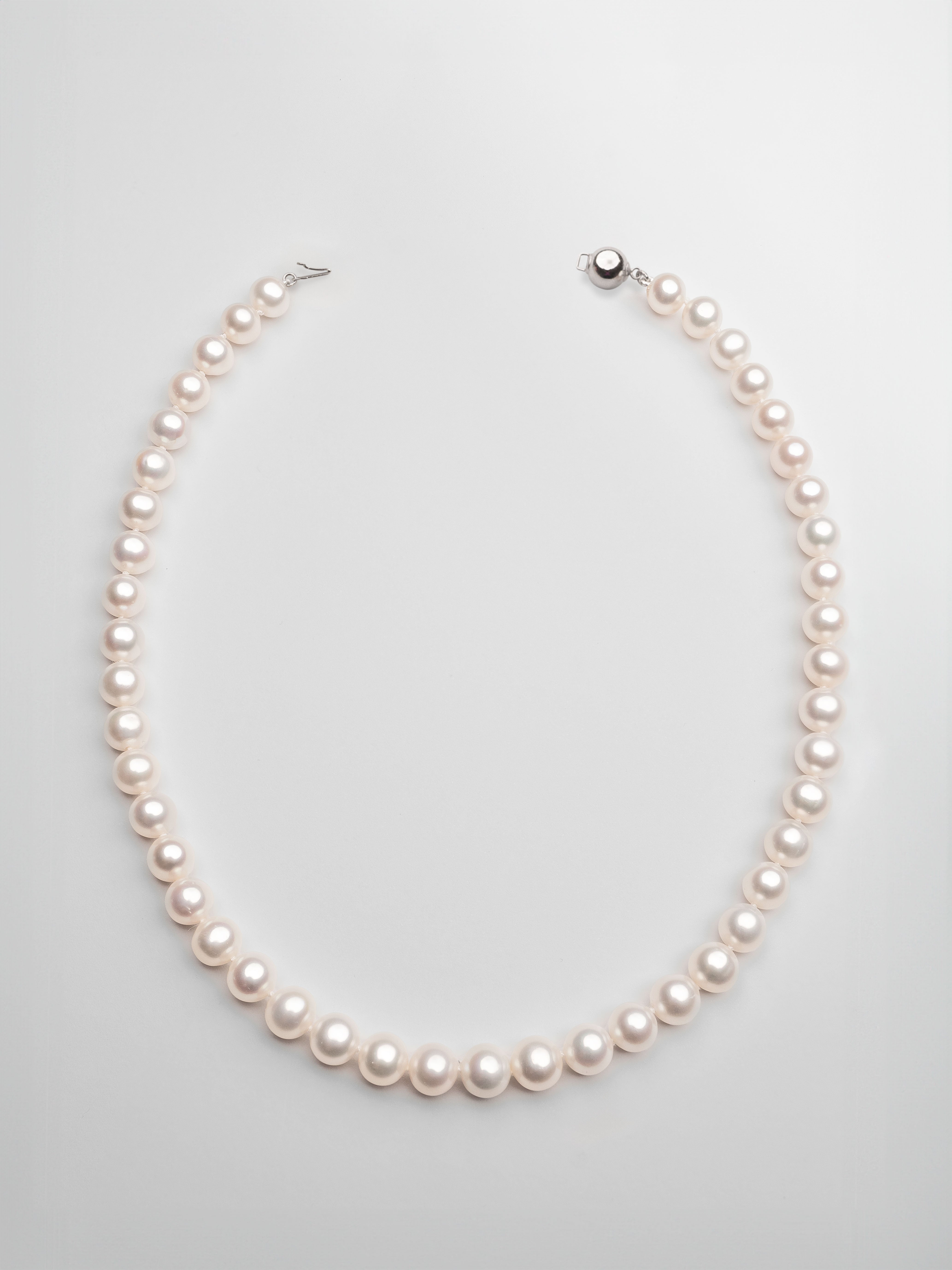 Collar de perlas cultivadas naturales de agua dulce redondas de 8,5 - 9,5 mm