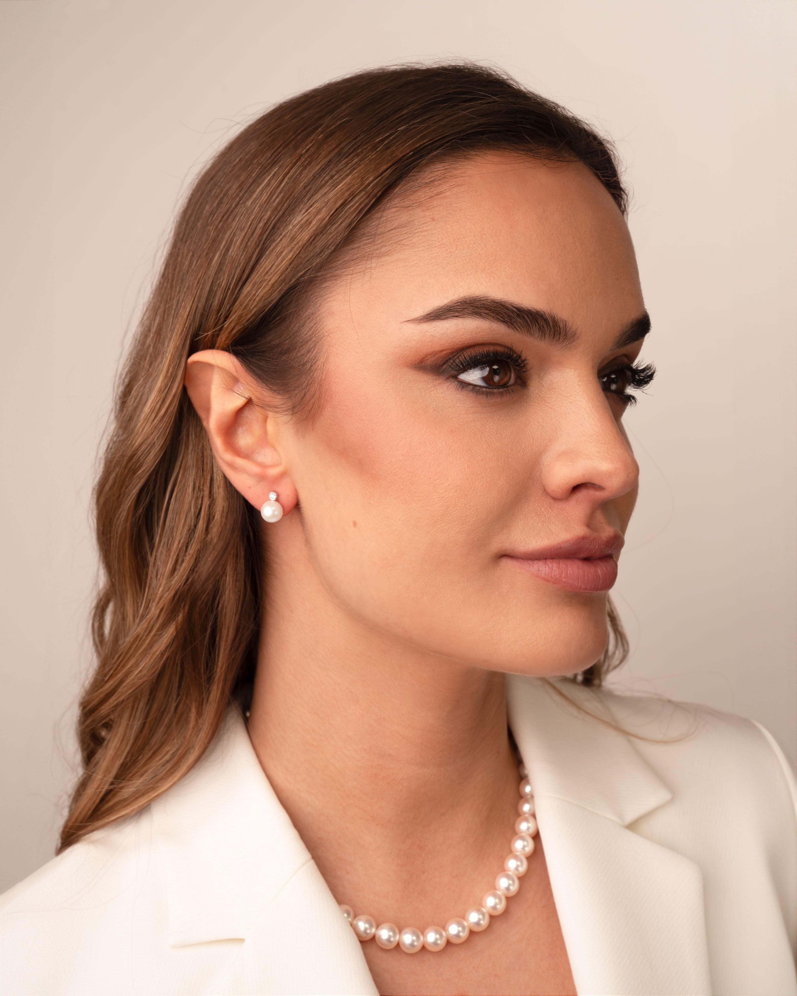 Pendientes Lyra con Perlas Akoya y Diamantes Redondos en Oro Blanco | 7,5 - 8 mm
