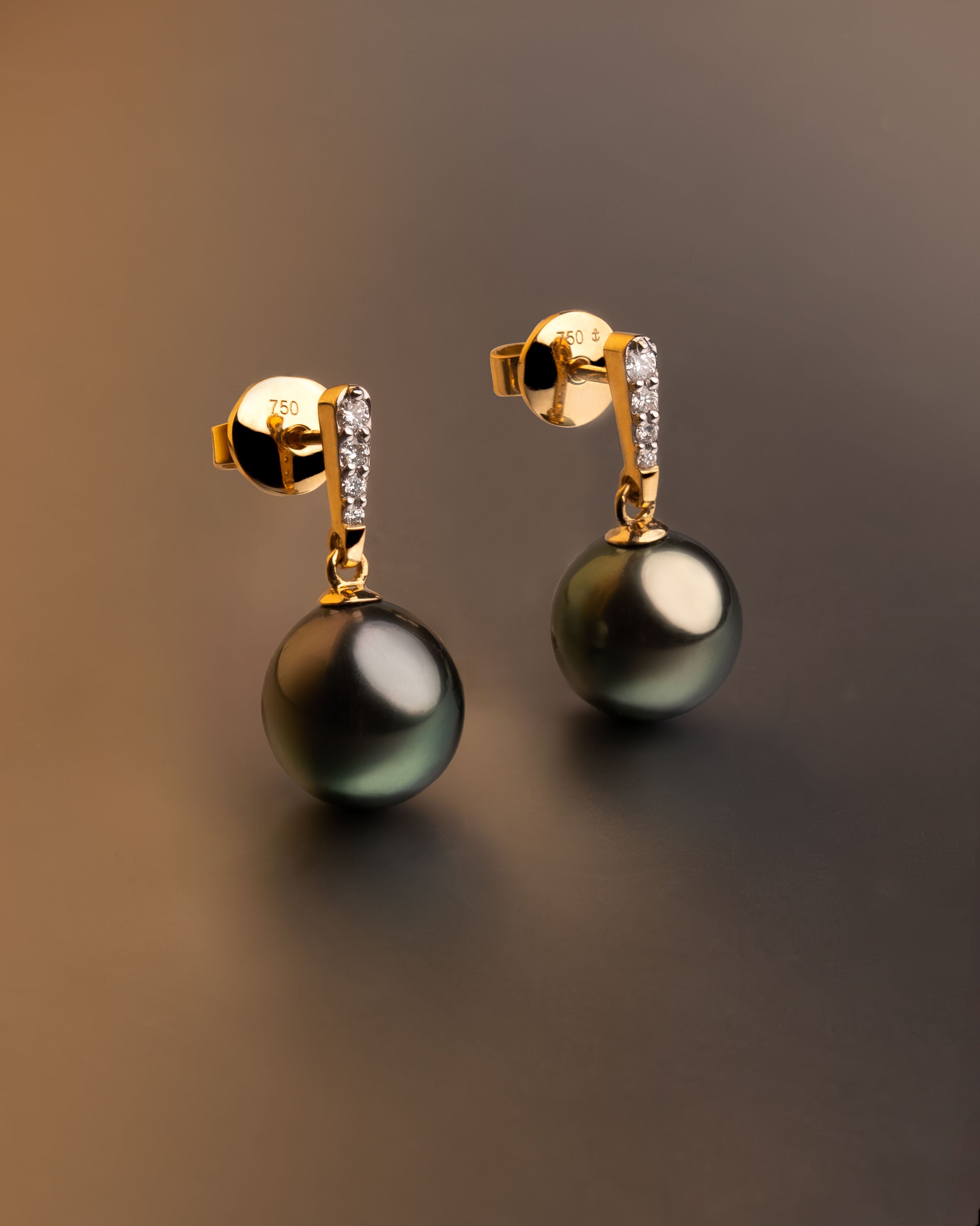Pendientes Alyssa con Perlas Tahiti y Diamantes en Oro | 9 - 10 mm