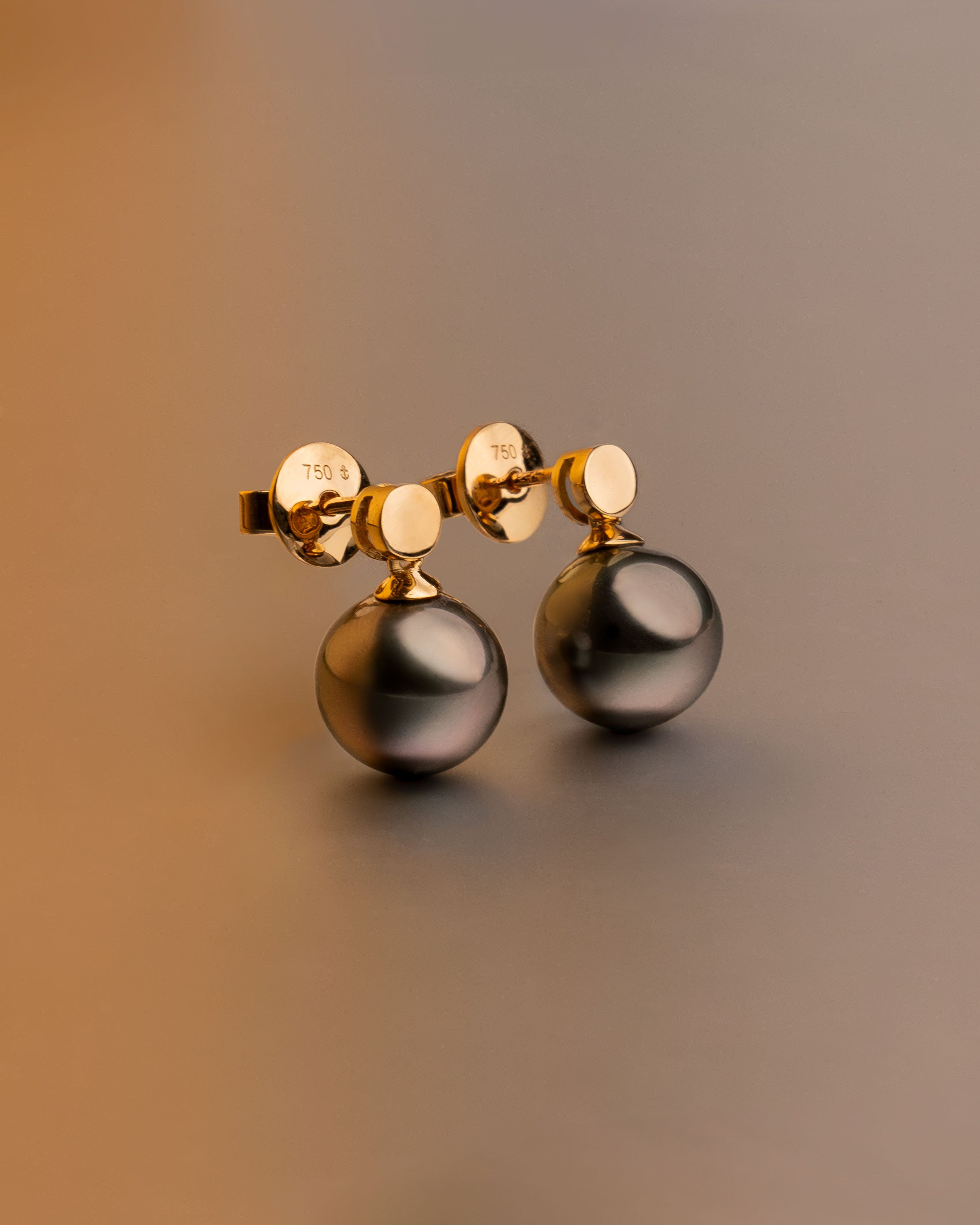 Pendientes Cassia con Perlas Tahiti y Disco de Oro | 9 - 10 mm