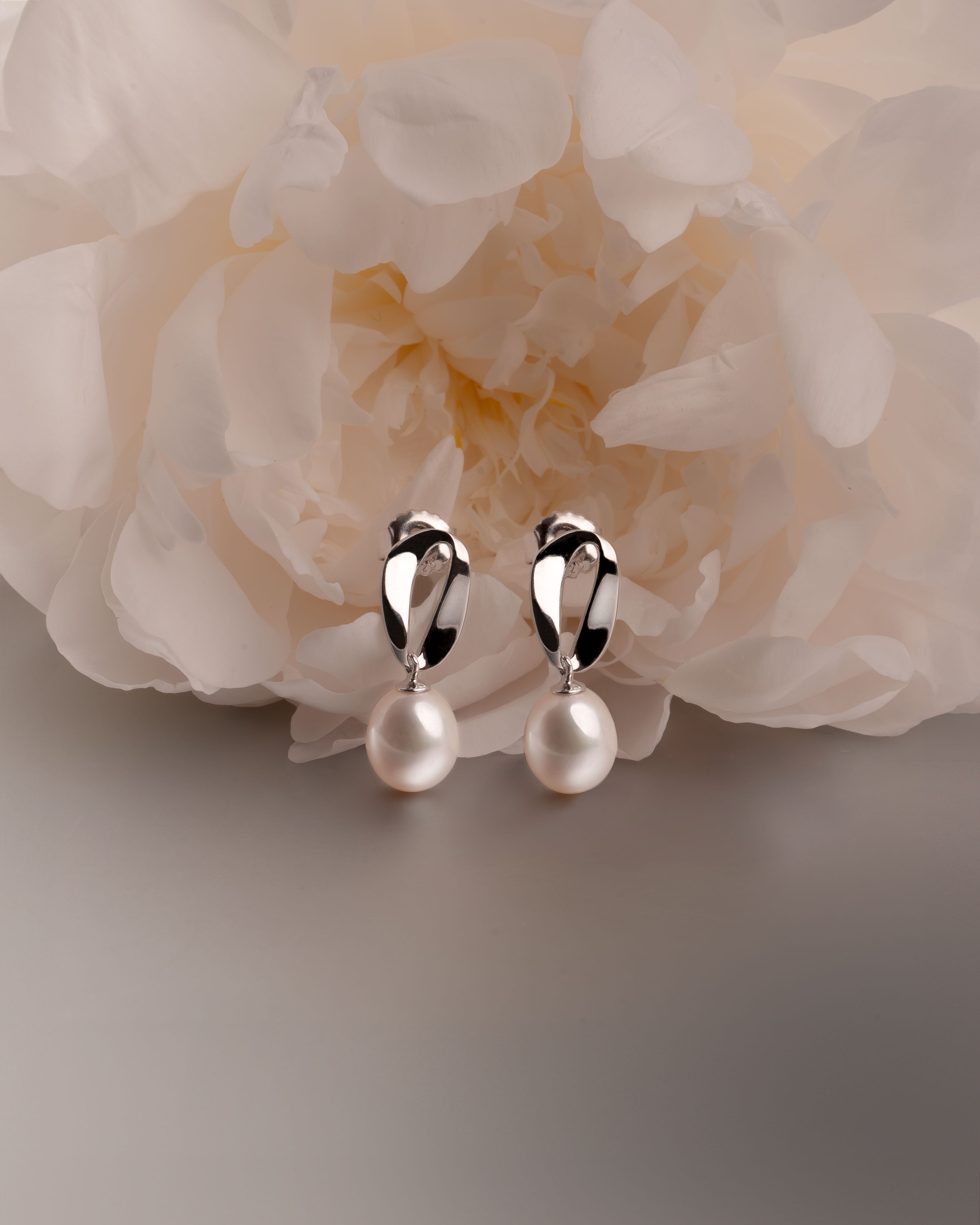 Pendientes Venus perla gota de agua 7-8 mm en plata de ley | Colección Bloom