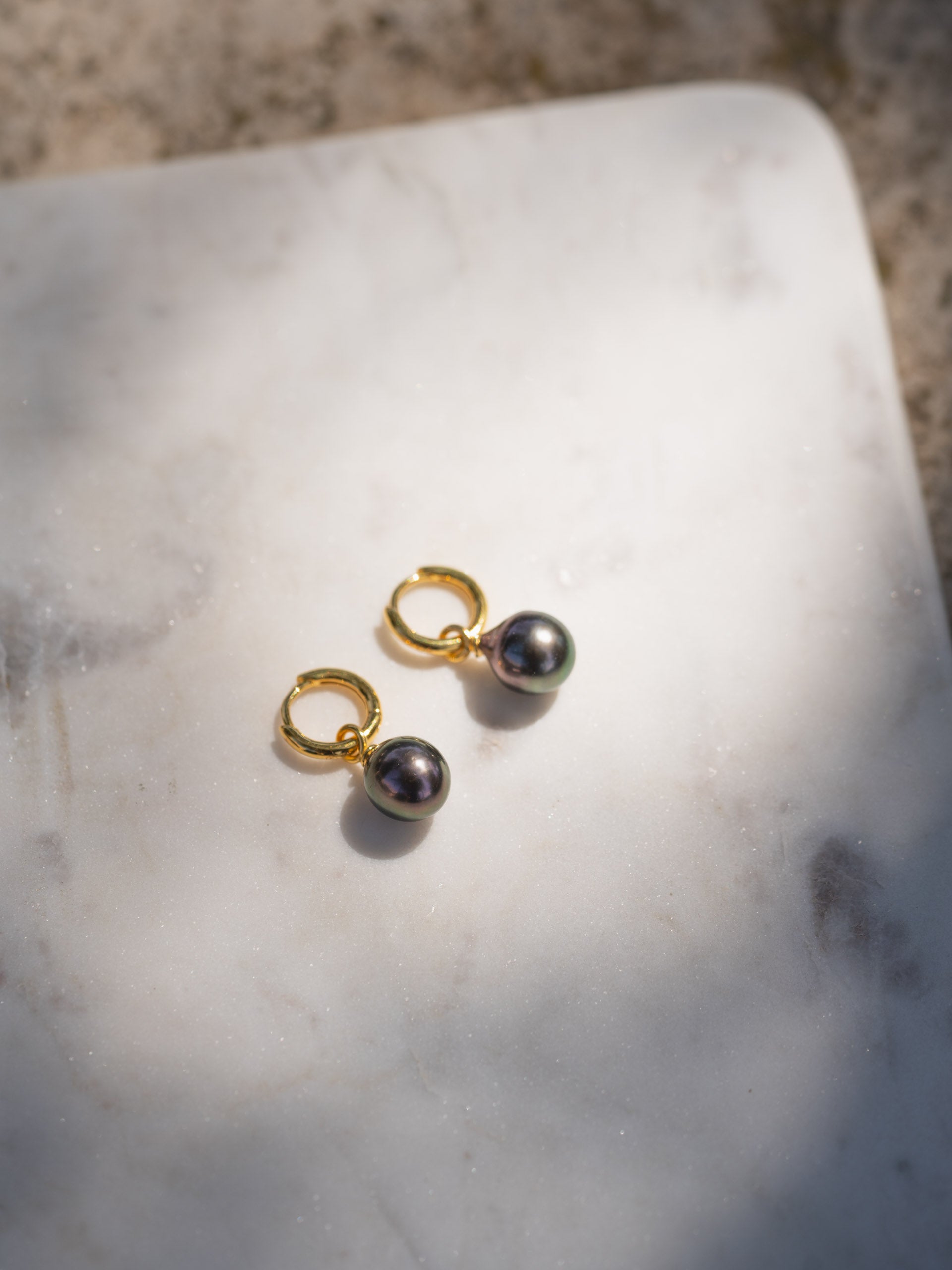Aros de Oro Vermeil de 12 mm con Perla Tahití Barroca
