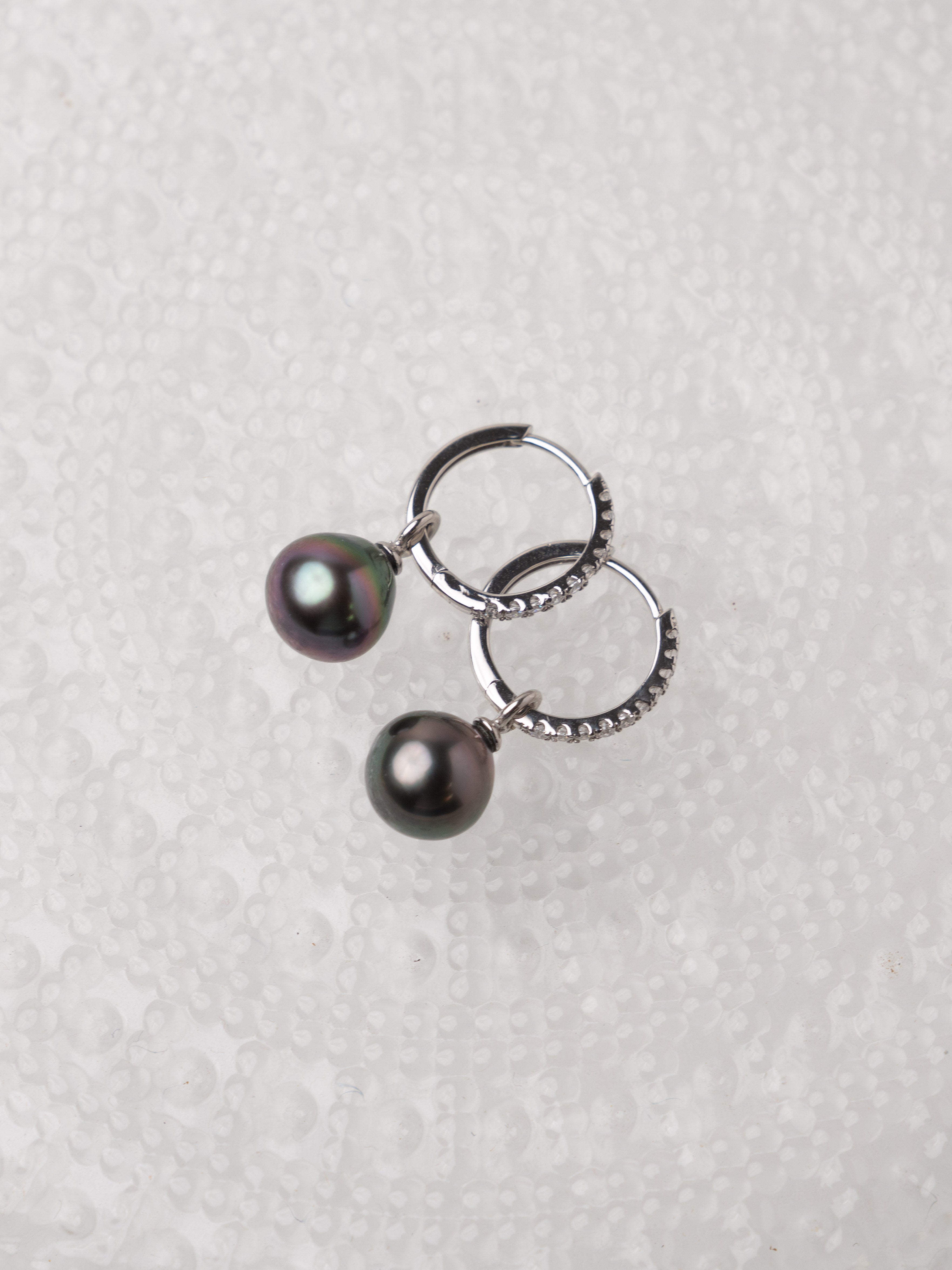 Aros de Plata de Ley de 16 mm con Circonitas y Perla Tahiti Barroca