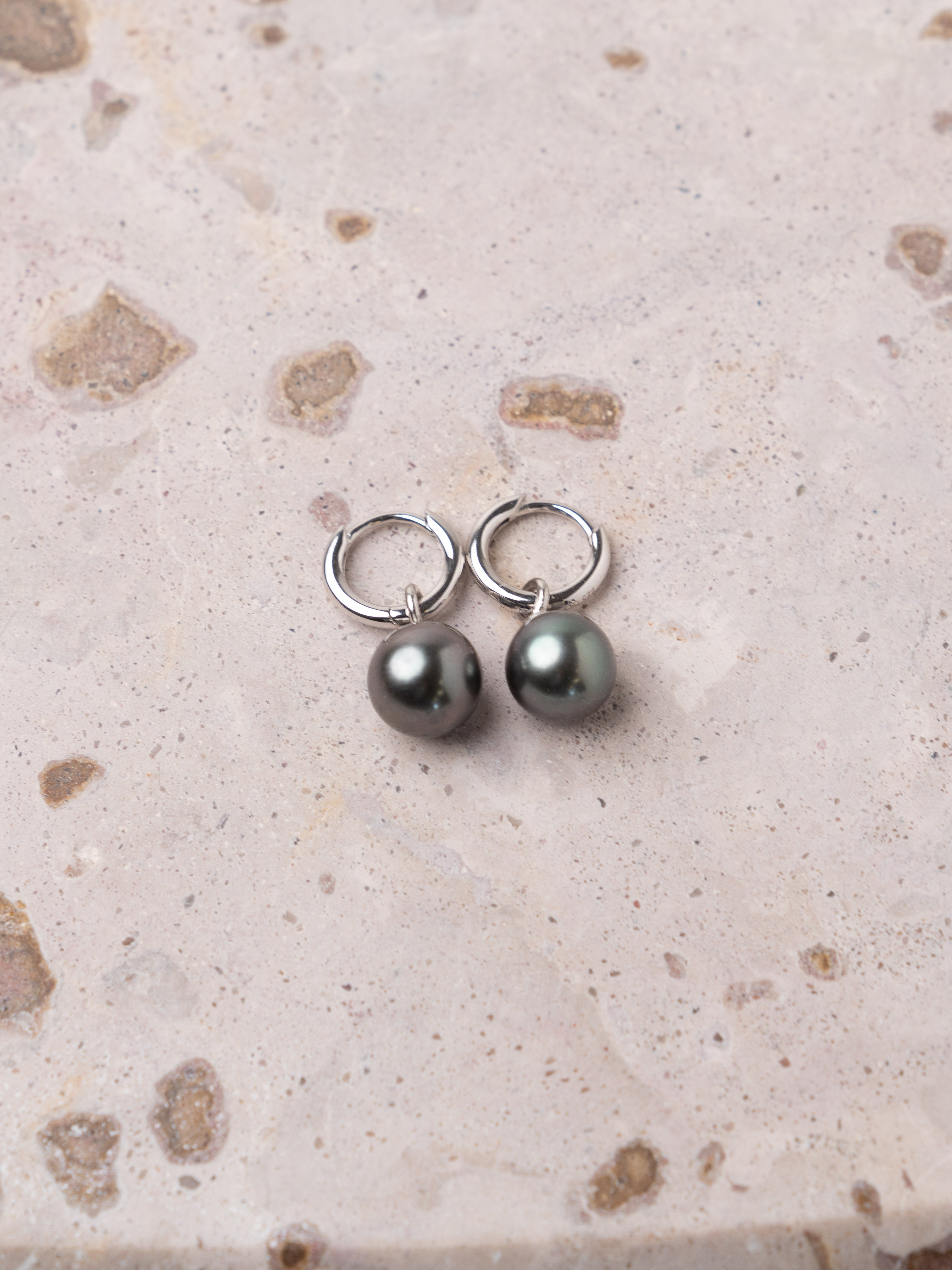 Pendientes de Aro de 12 mm de Plata de Ley con Perla Tahiti Redonda