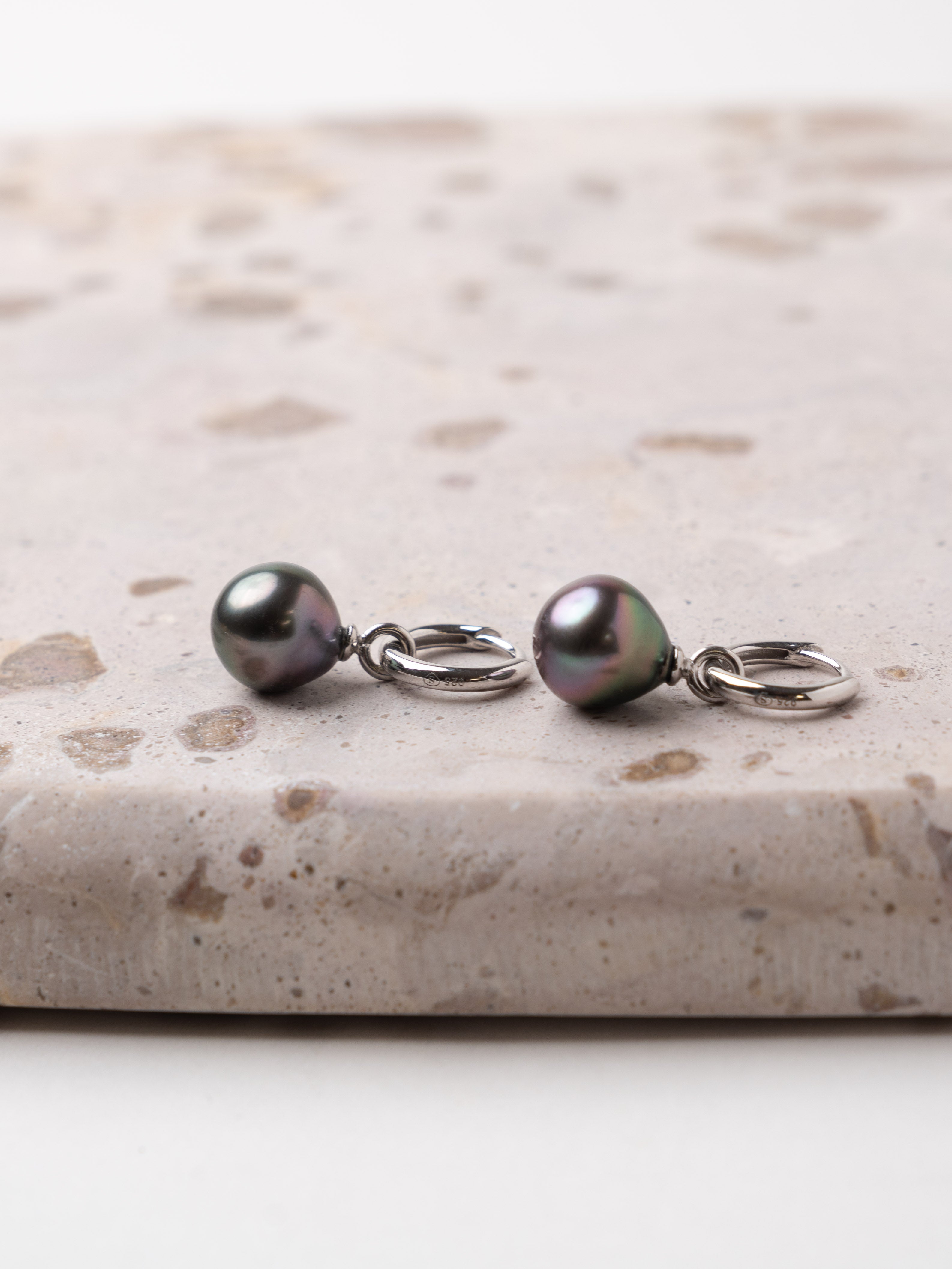 Pendientes de Aro de 12 mm de Plata de Ley con Perla Tahiti Barroca
