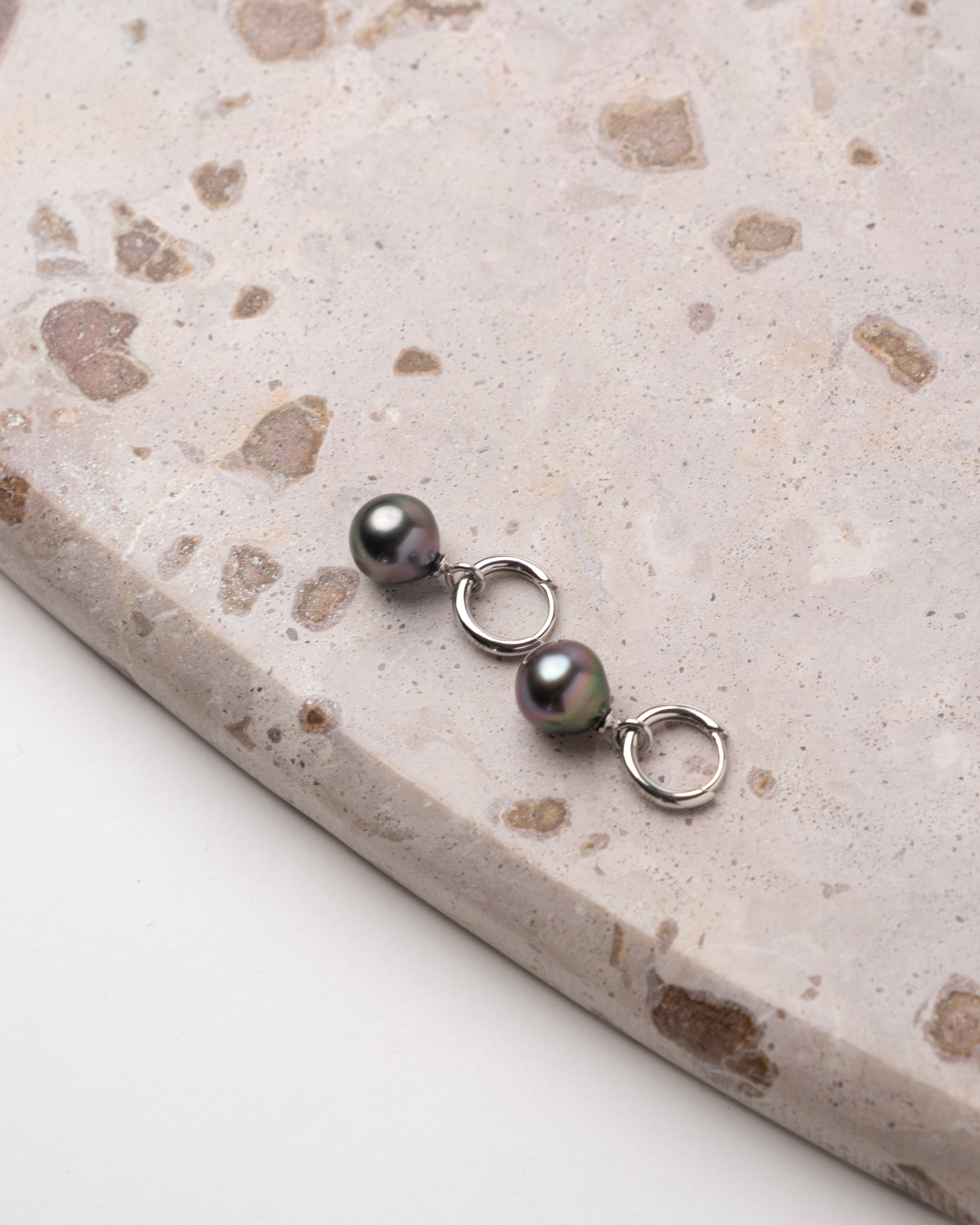 Pendientes de Aro de 12 mm de Plata de Ley con Perla Tahiti Barroca