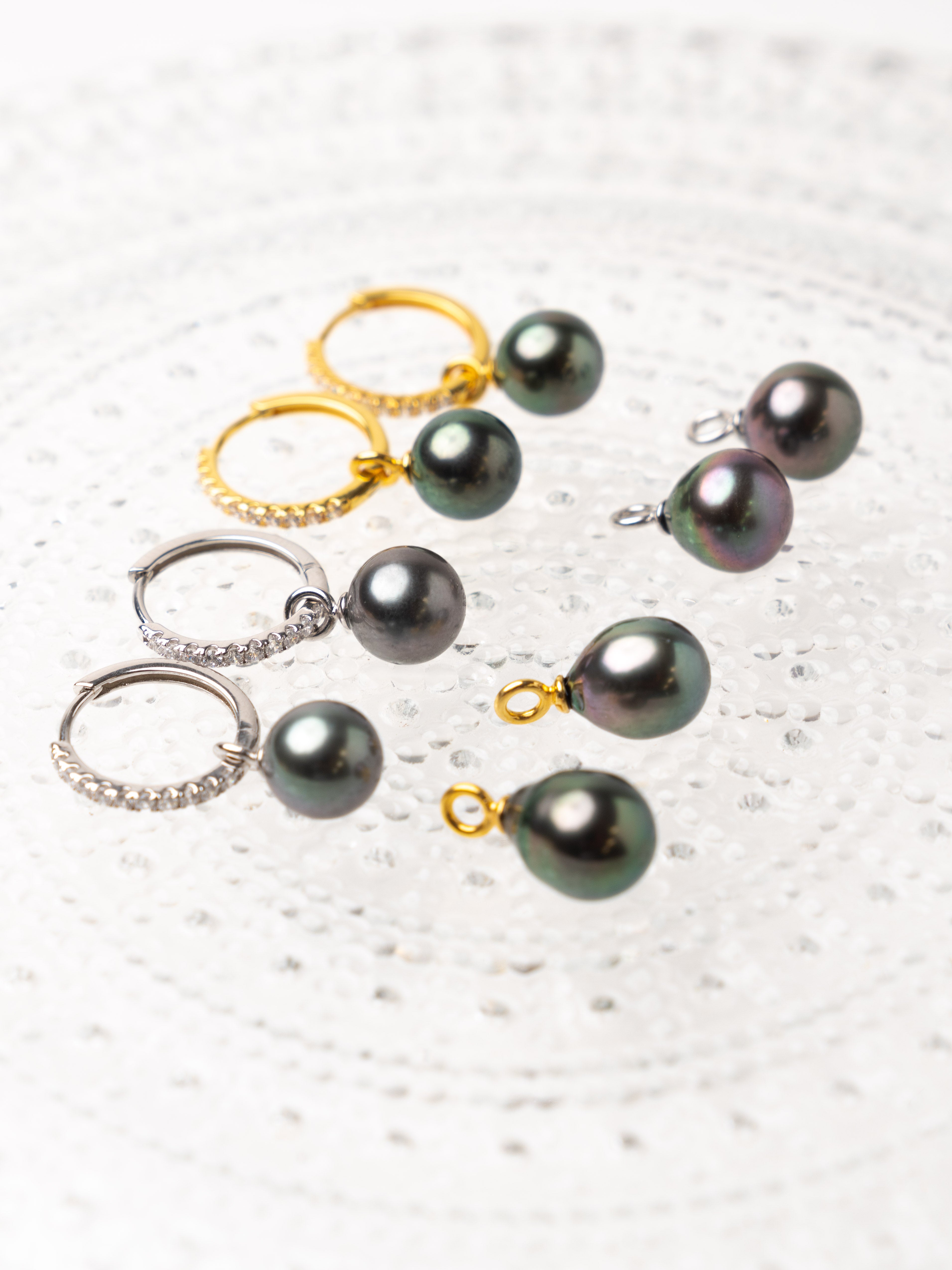 Aros de Plata de Ley de 16 mm con Circonitas y Perla Tahiti Barroca