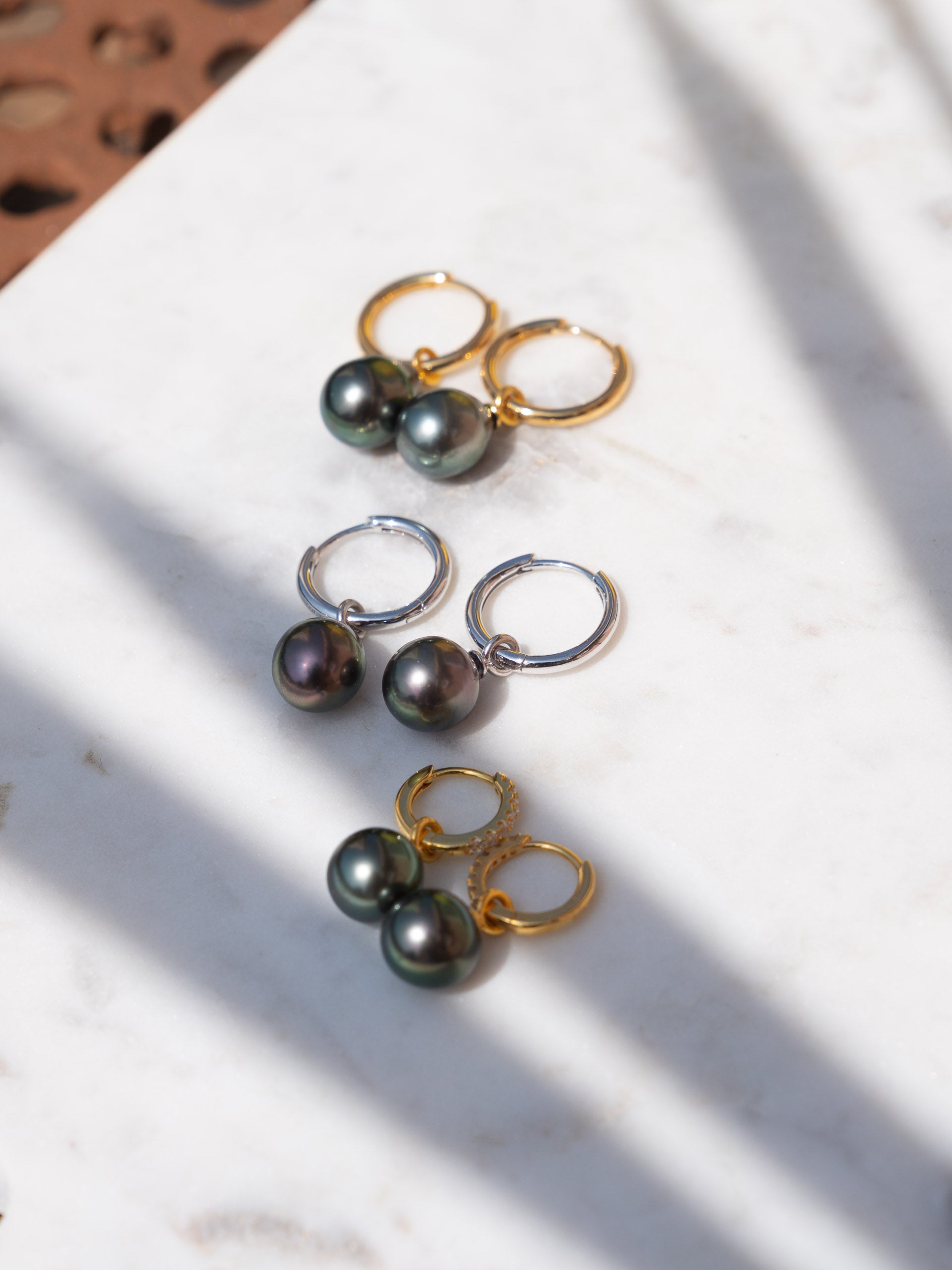 Pendientes de Aro de 16 mm de Plata de Ley con Perla Tahiti Barroca
