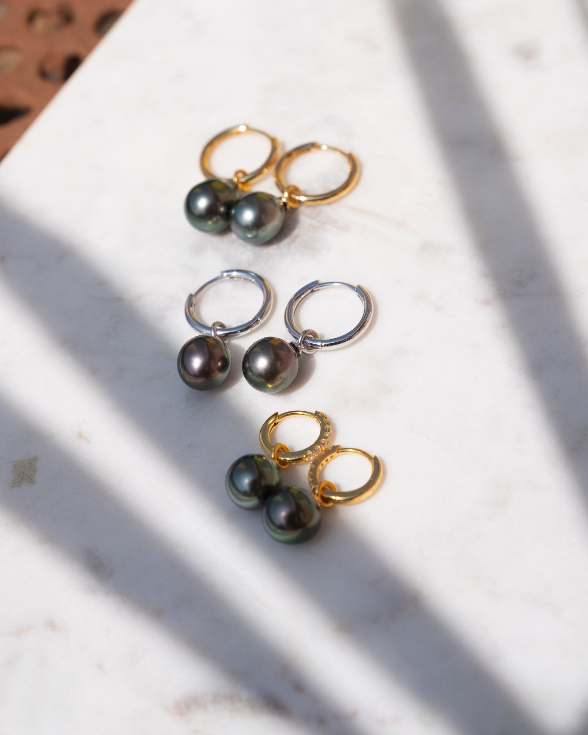 Pendientes de Aro de 12 mm de Plata de Ley con Perla Tahiti Barroca