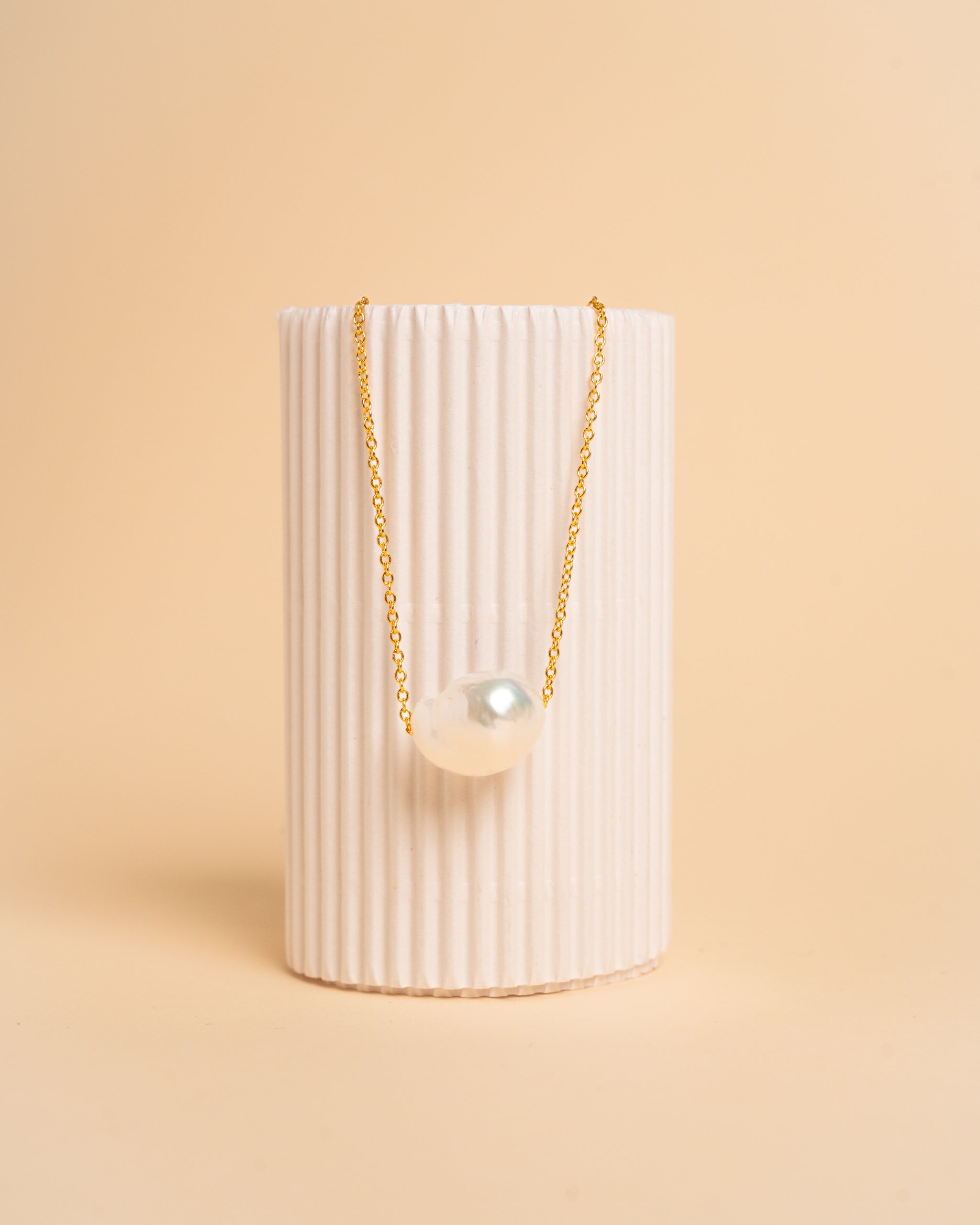 Colgante Perla de Agua Dulce Edison Barroca de 12-13 mm y Plata de ley bañada en Oro 18K Secret & You