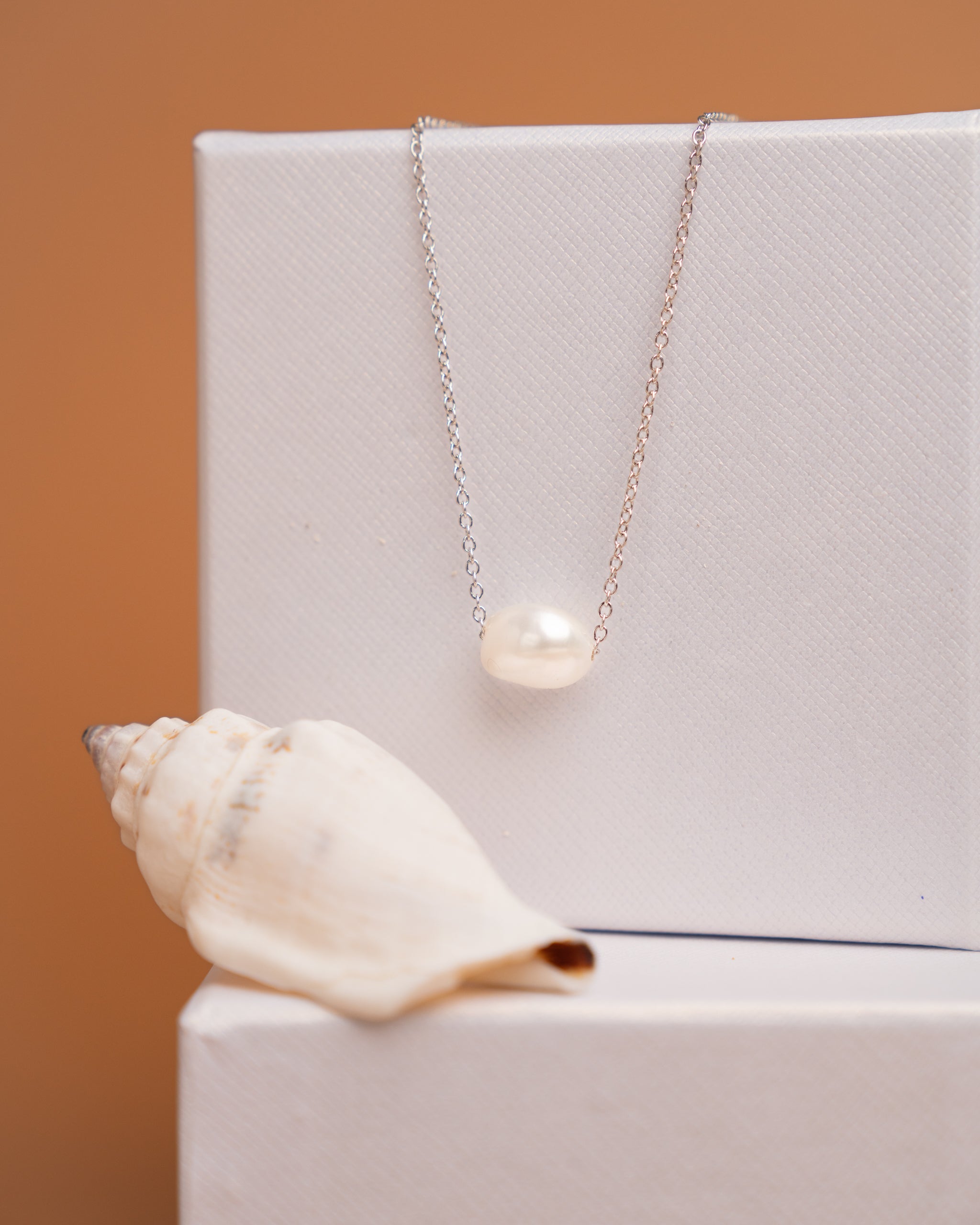 Colgante Perla de Agua Dulce Barroca de 10 - 11 mm y Plata de ley Secret & You