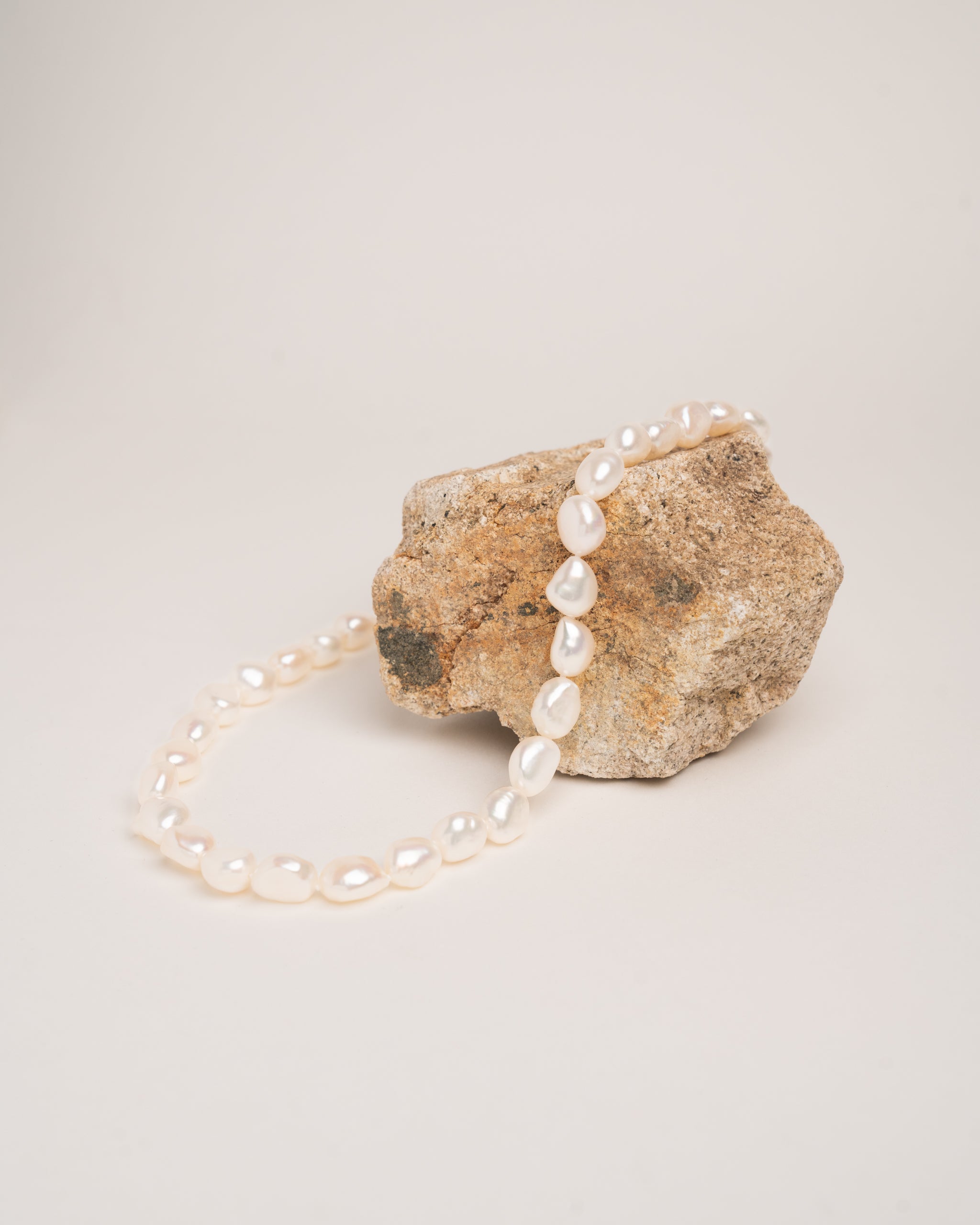 foto de collar de perlas cultivadas de agua dulce barrocas de 10-11mm y 42 cm