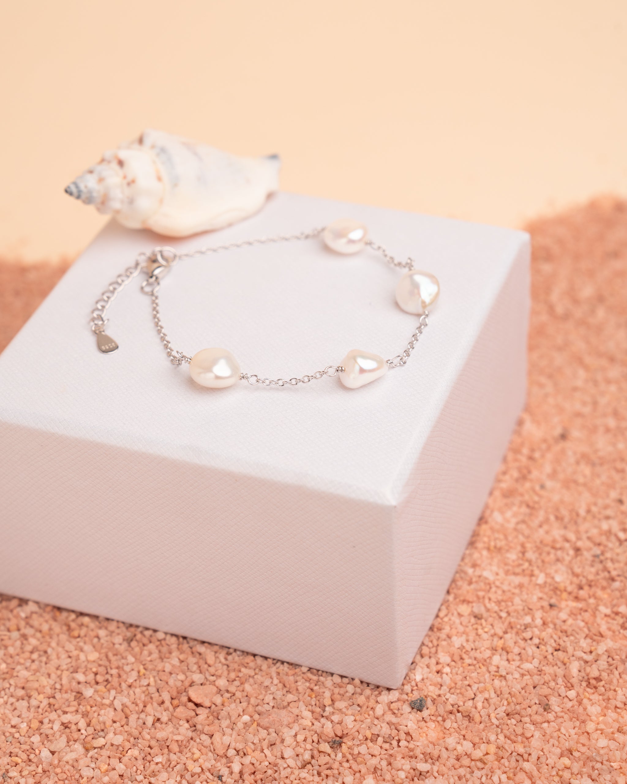 Pulsera con Perlas Cultivadas de Agua Dulce Barrocas Keshi y Cadena de Plata de Ley, 17 a 20 cm de Largo Secret & You