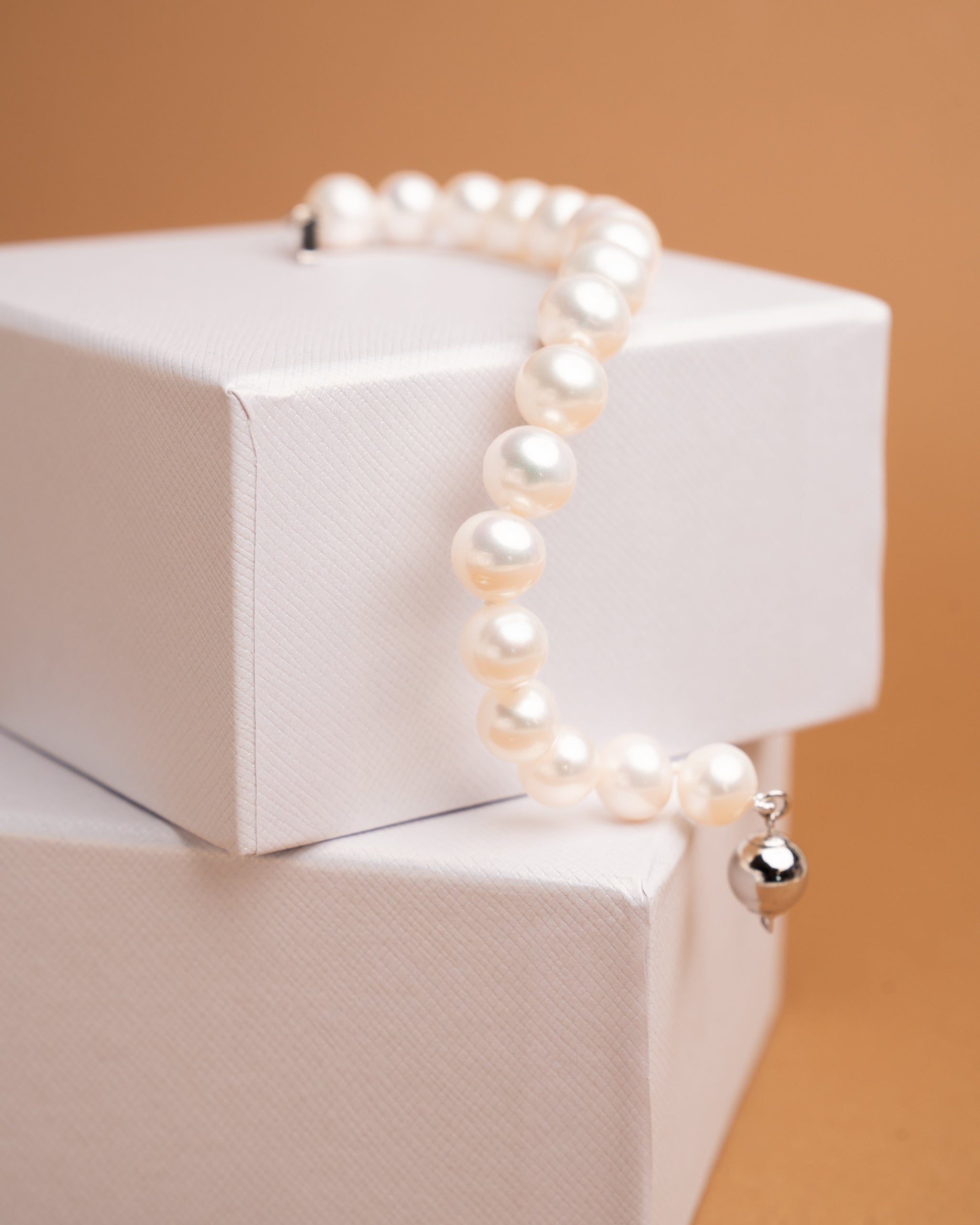 Pulsera de perlas cultivadas de agua dulce redondas de 8,5 a 9,5 mm