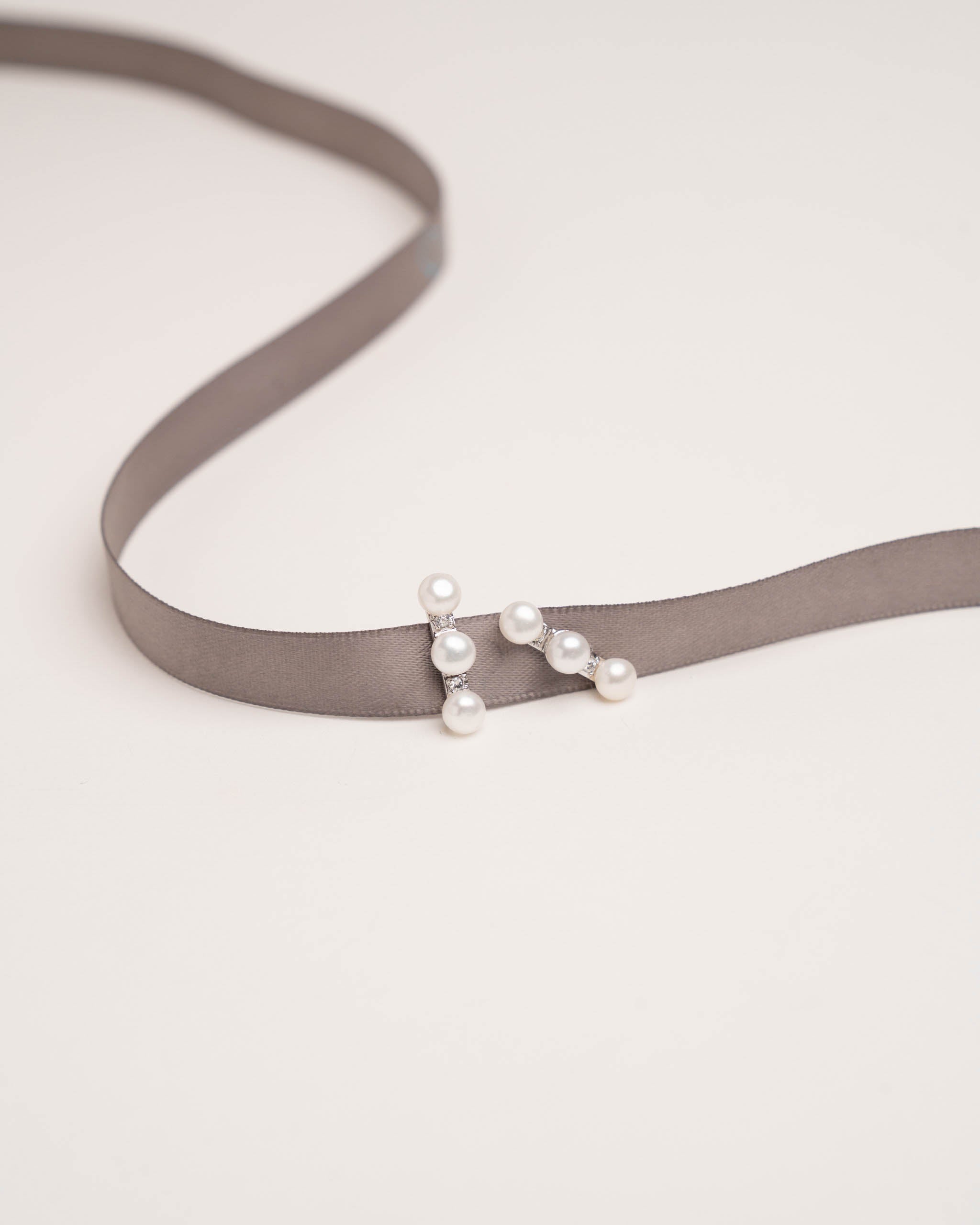 Pendientes de Perlas Botón con Circonitas Secret & You