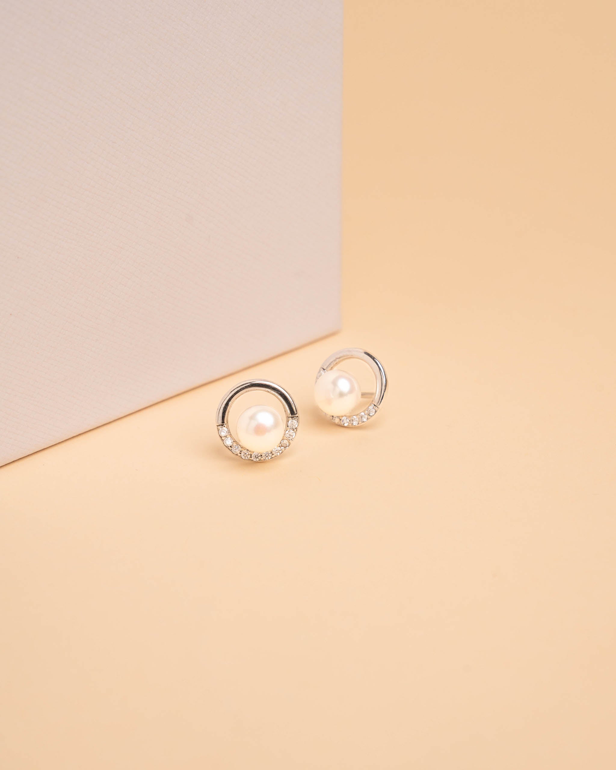 Pendientes de mujer Perlas Botón Cultivadas de Plata de Ley con Circonitas Secret & You