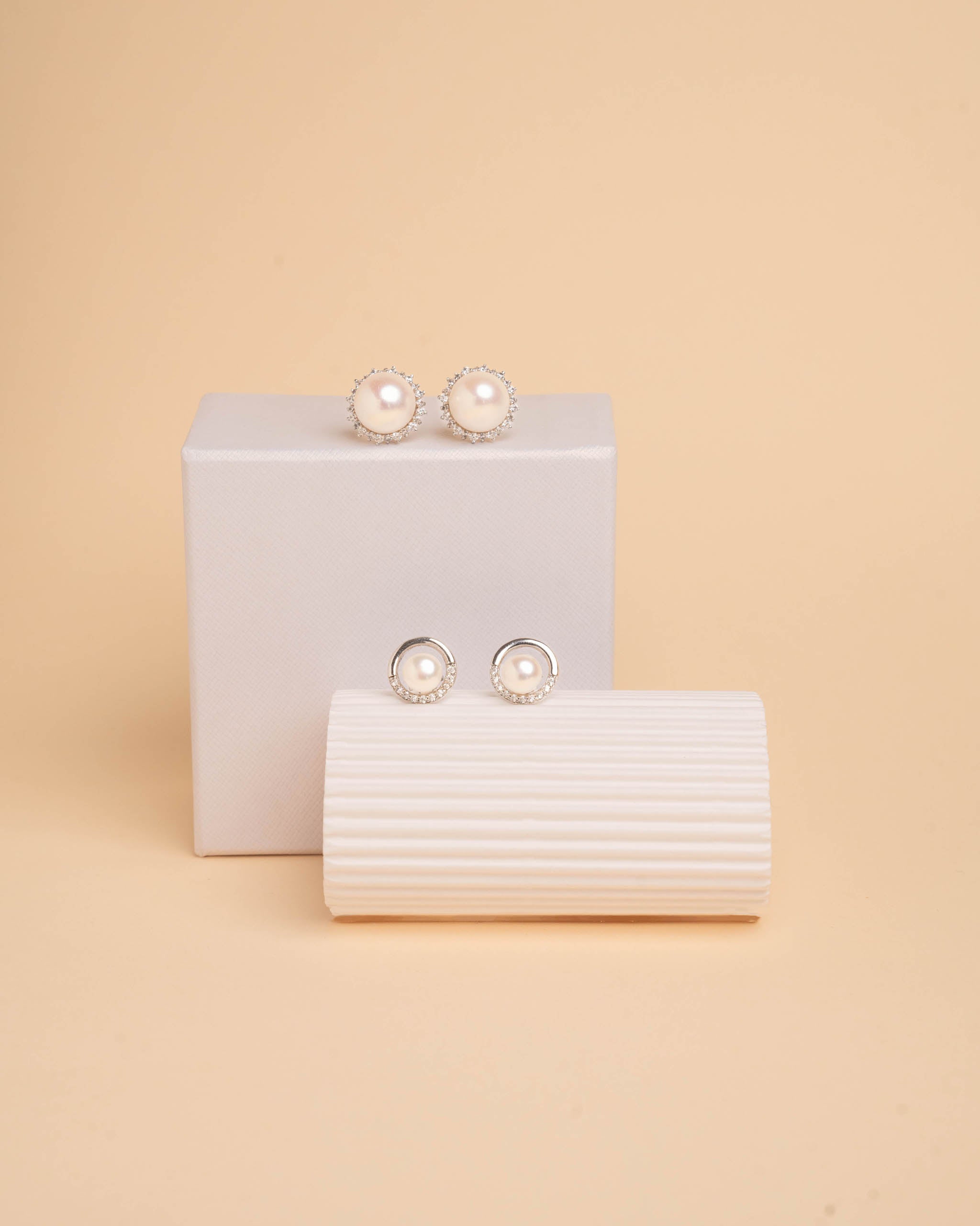 Pendientes de mujer Perlas Botón Cultivadas de Plata de Ley con Circonitas Secret & You