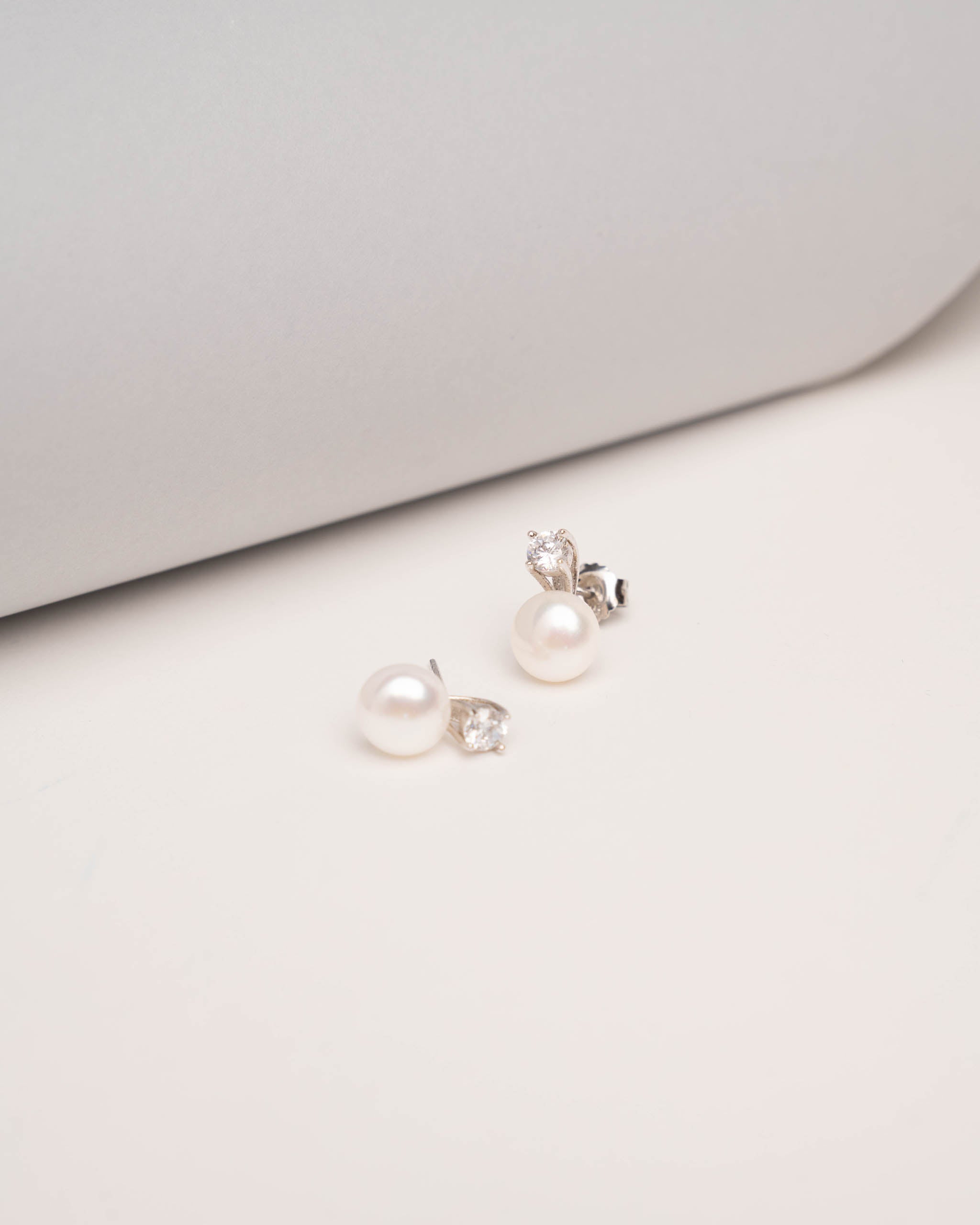 Pendientes de Perla Tu y Yo de Agua Dulce 8-9mm de Plata de Ley con Circonitas Secret & You