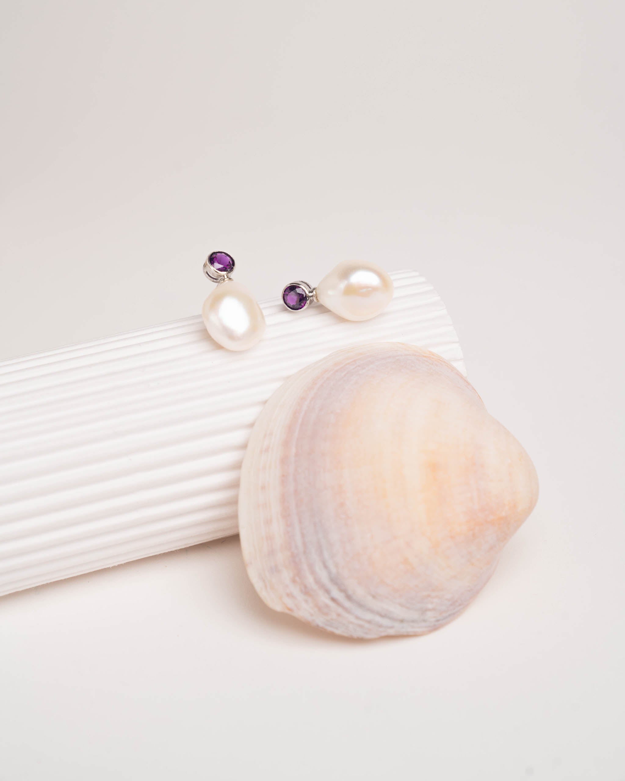 Pendientes de Perlas Barrocas con Circonitas Amatista Secret & You