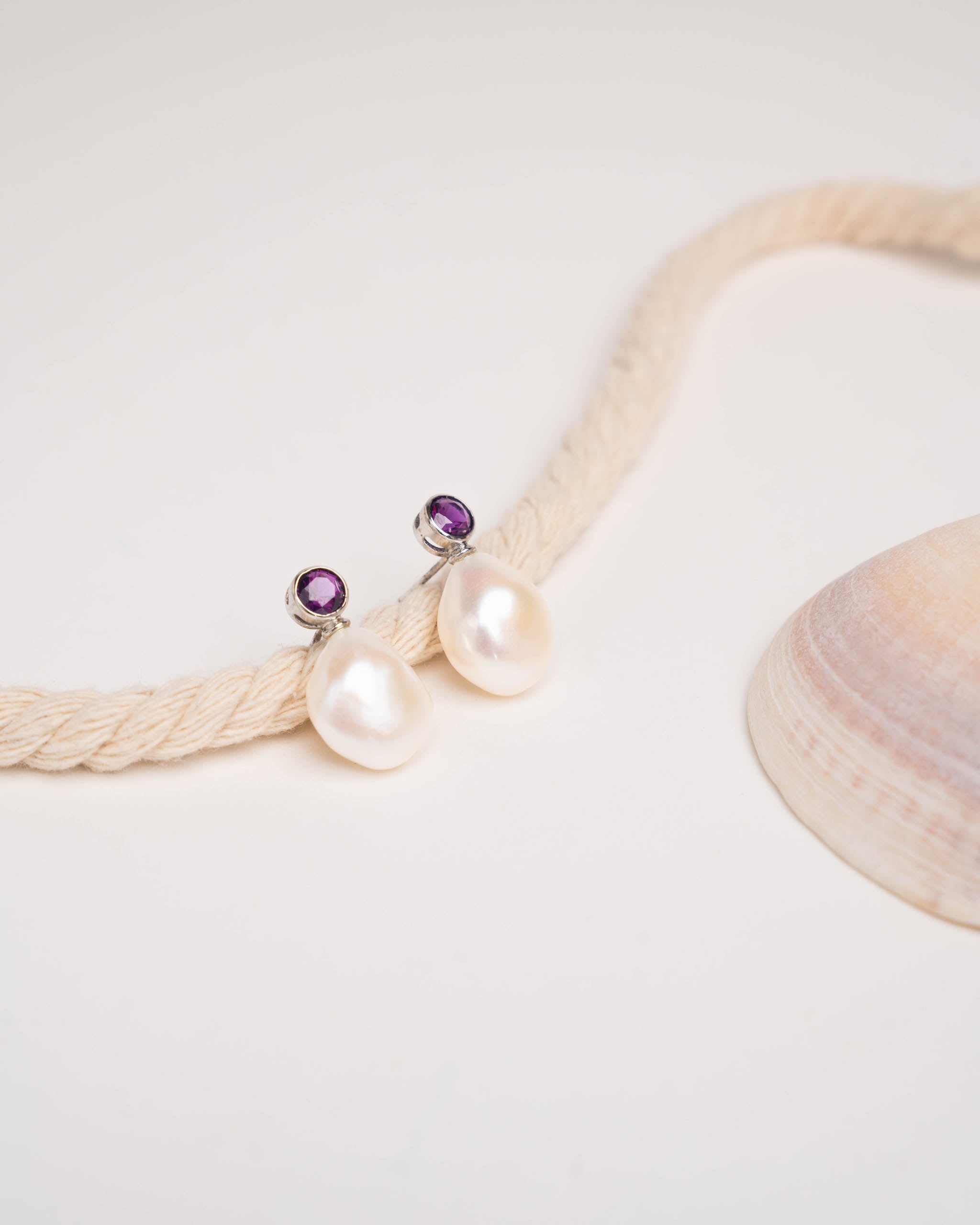 Pendientes de Perlas Barrocas con Circonitas Amatista Secret & You