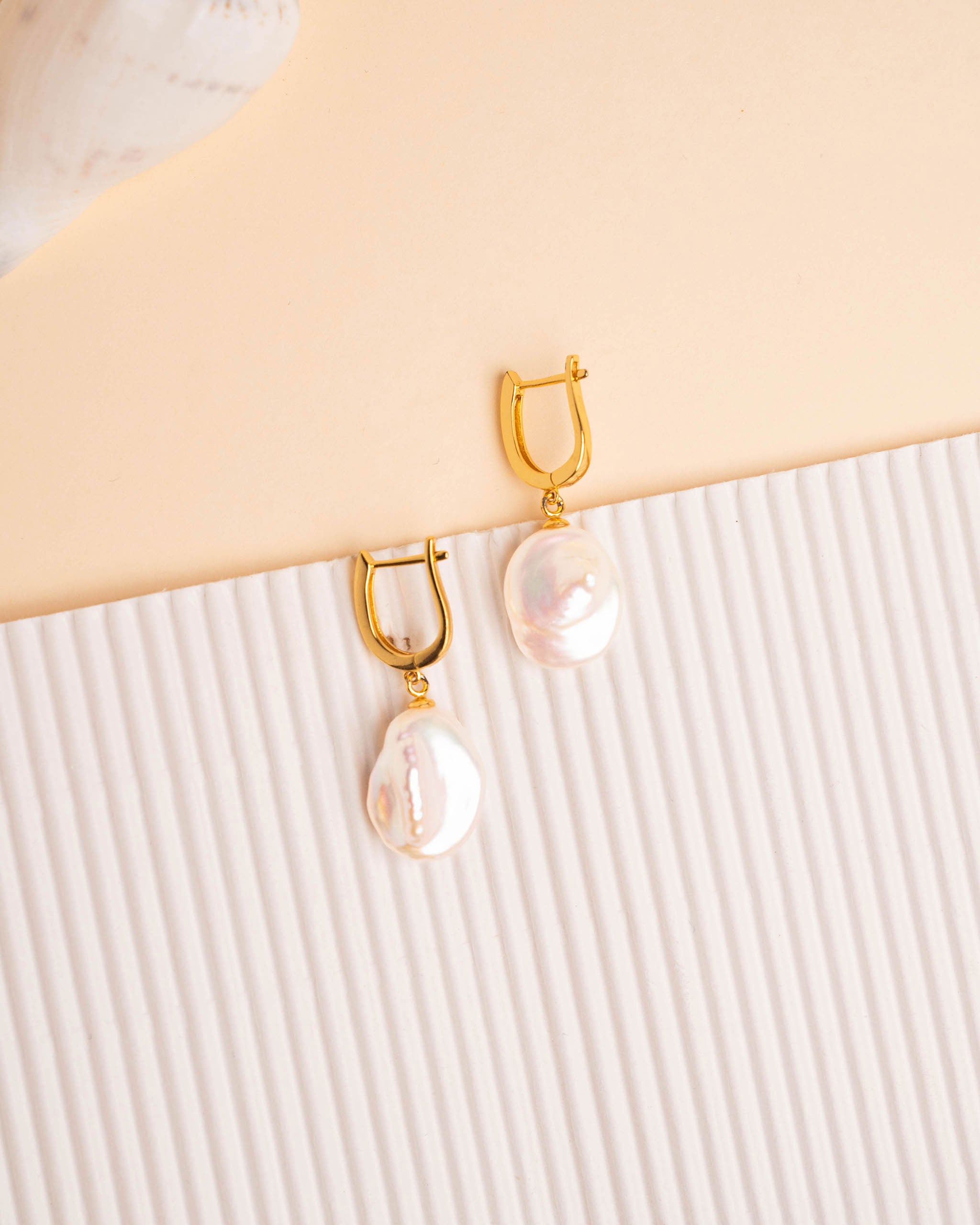 Pendientes Perlas Barrocas Keshi Agua Dulce 12-13 mm Plata de Ley Bañada en Oro 18K Secret & You