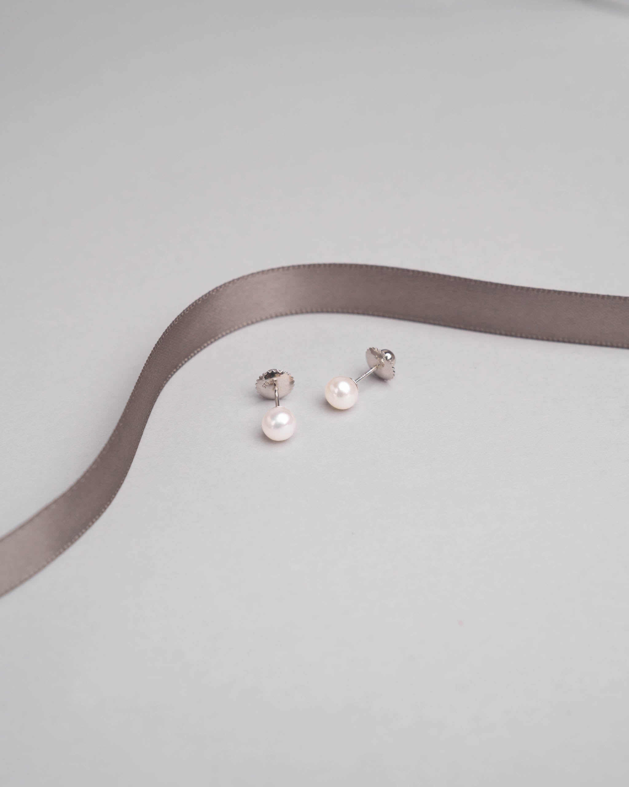 Pendientes para Bebés y Niñas de Perlas cultivadas de Agua Dulce y Plata de Ley Secret & You