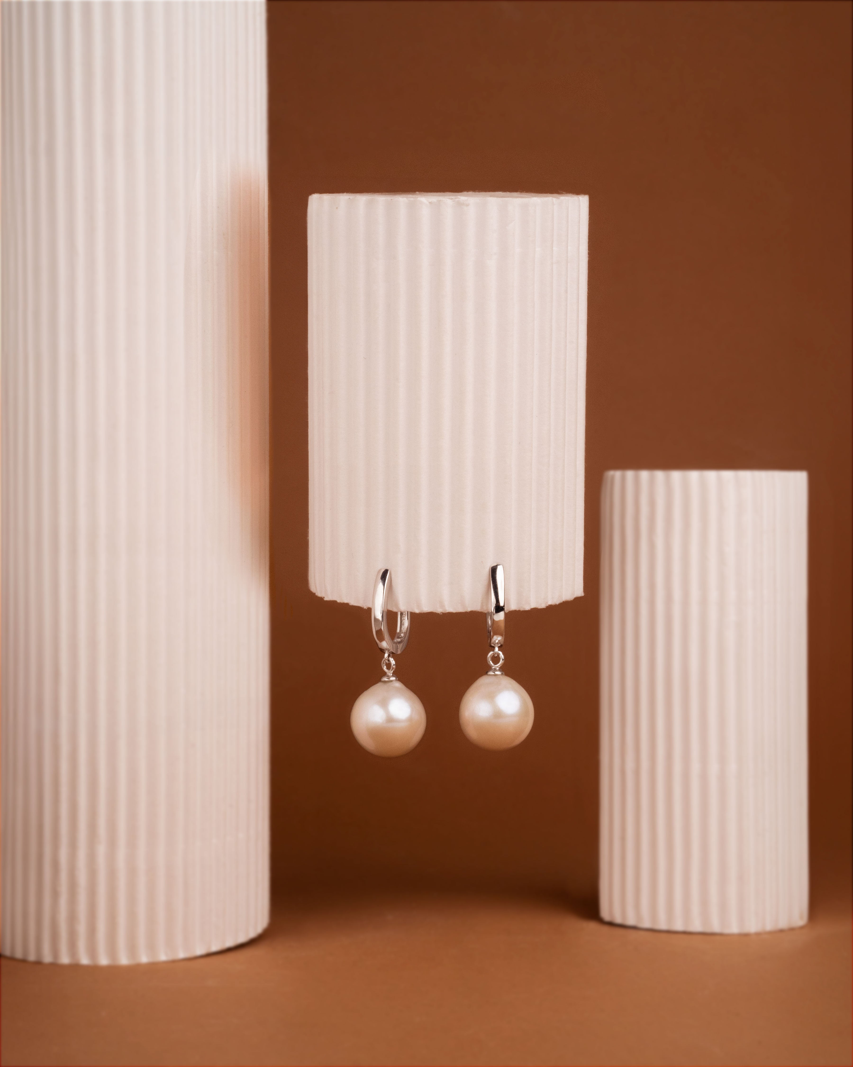 foto de pendientes de plata de ley con perlas cultivadas de agua dulce barrocas edison 12-13 mm secret & you