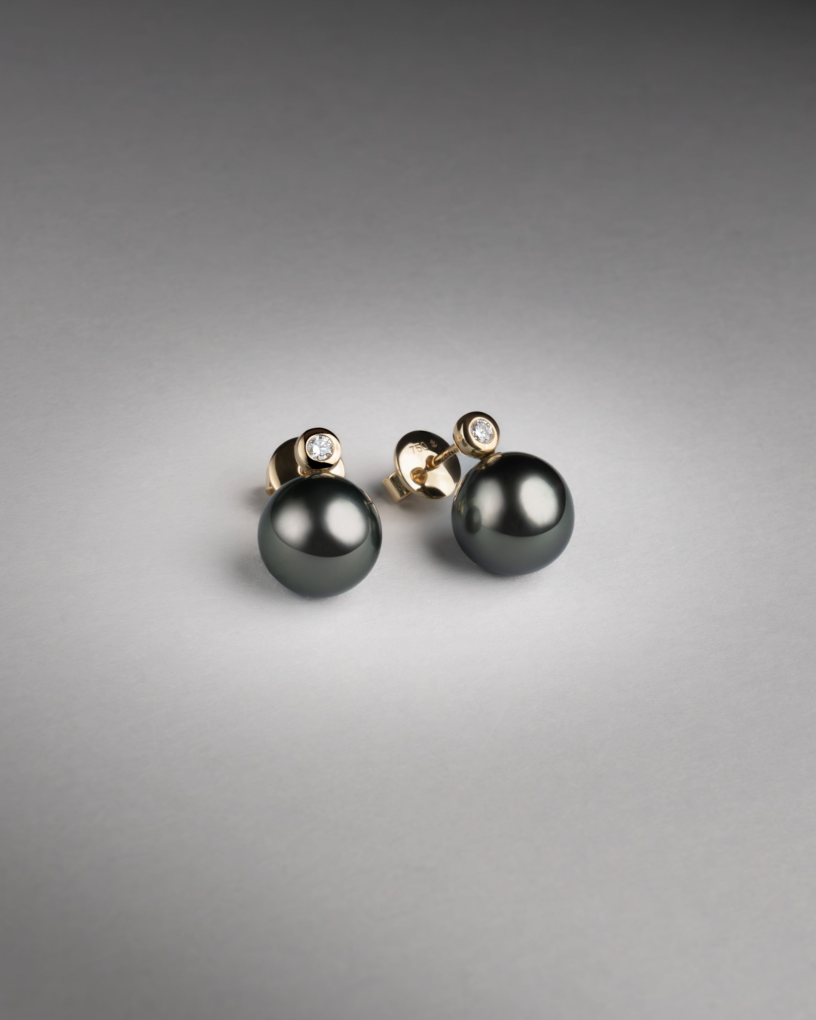 Pendientes Lyra con Perlas Tahiti y Diamantes Redondos en Oro | 9 - 10 mm