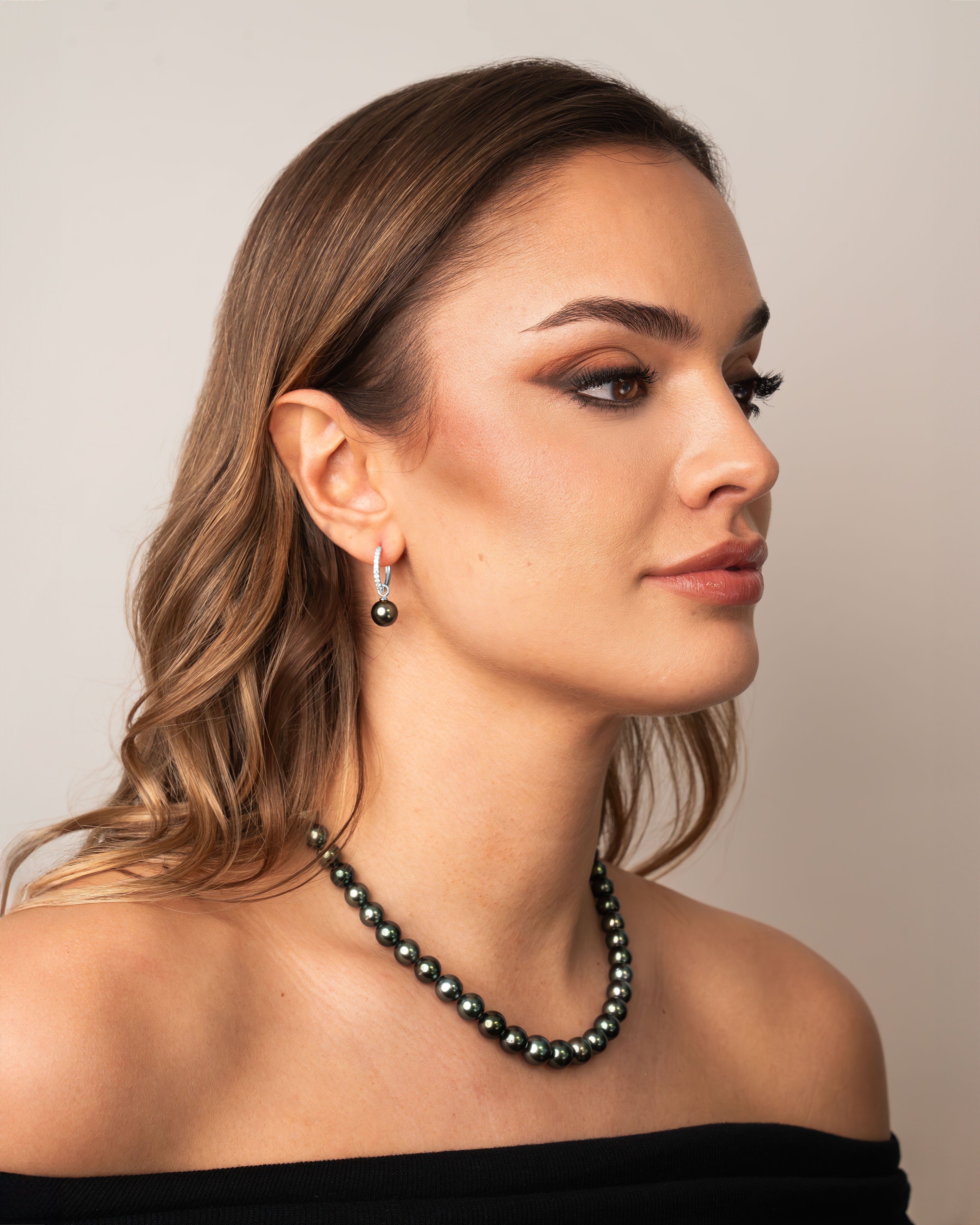 Aros de Plata de Ley de 16 mm con Circonitas y Perla Tahiti Redonda