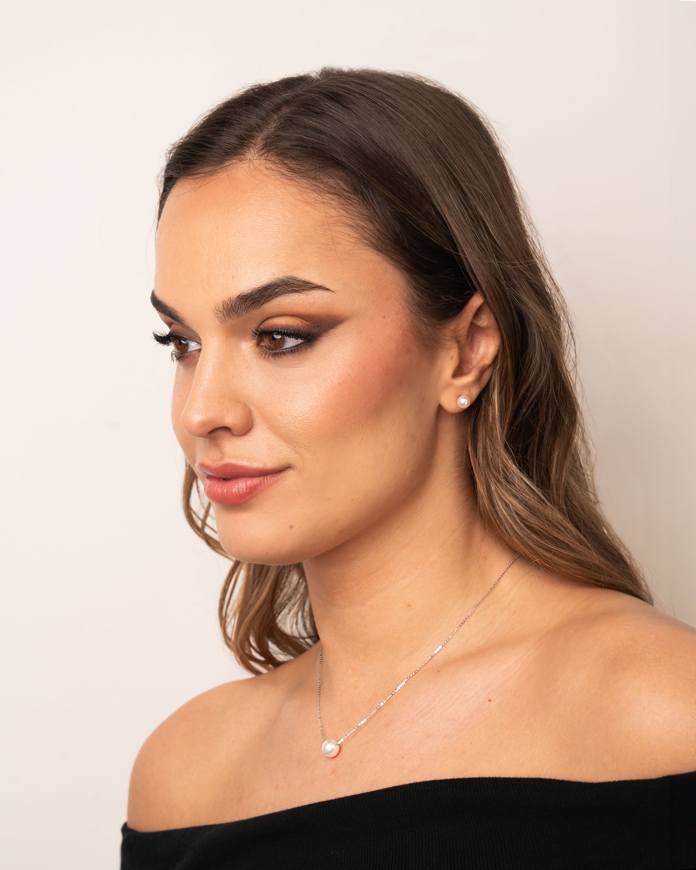 Colgante de Perla Akoya Redonda de 8,5mm en Oro Blanco de 18 k secret & you