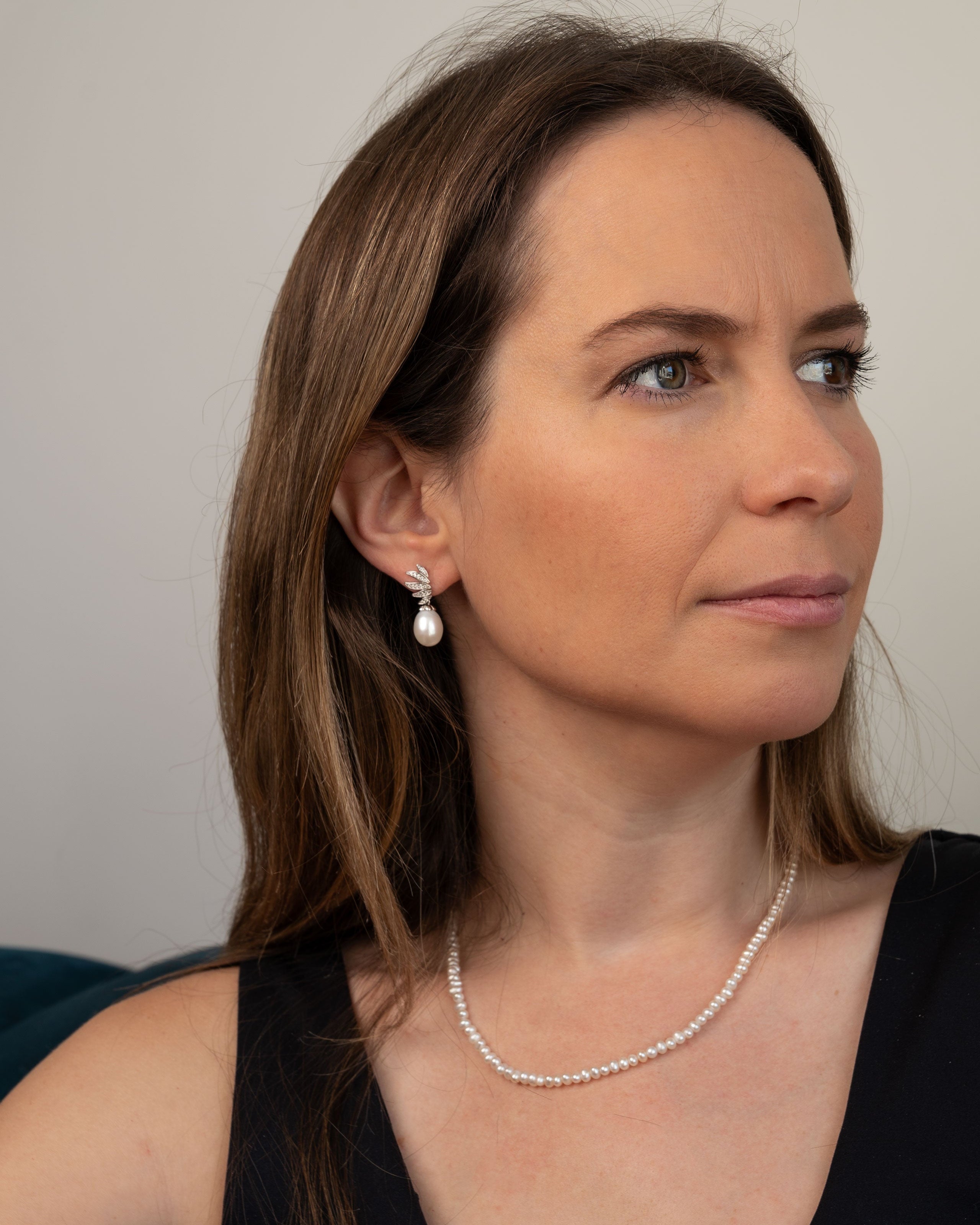 Pendientes Flora perla gota de agua 8-9 mm con circonitas | Colección Bloom