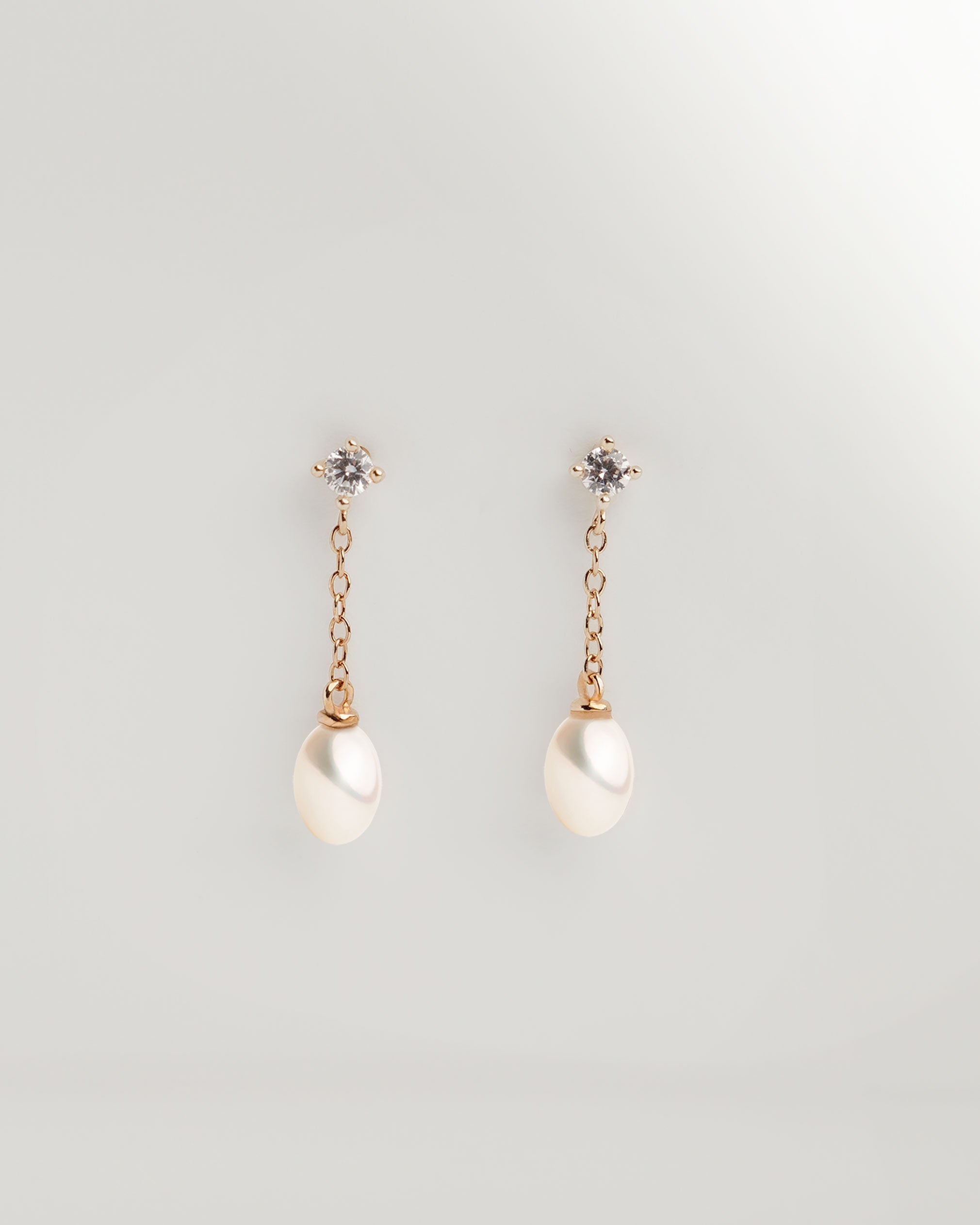 Pendientes Piaf de Perla Cultivada de Agua dulce 4-4.5mm y Circonita