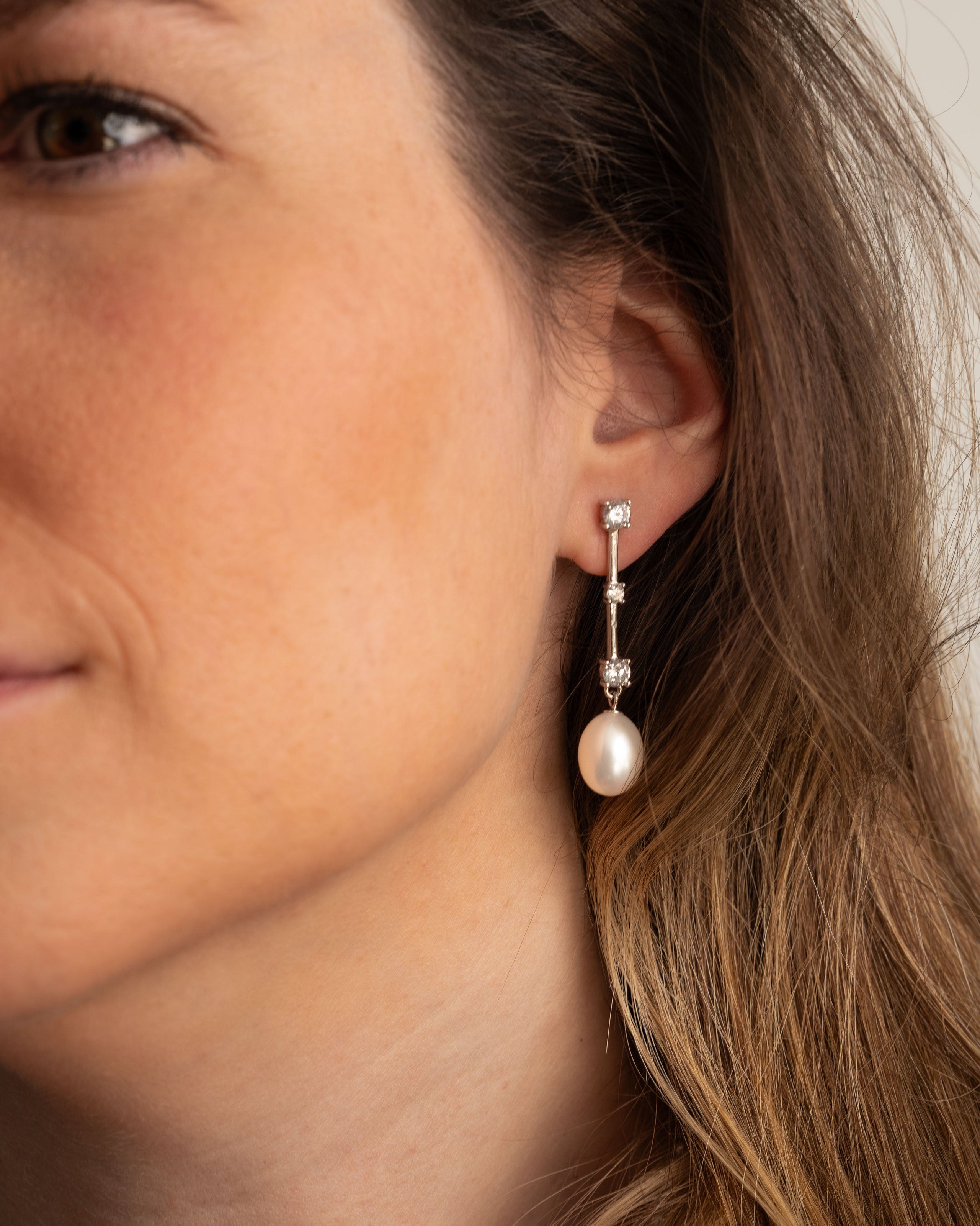 Pendientes Lily perla gota de agua 9-10 mm con circonitas | Colección Bloom