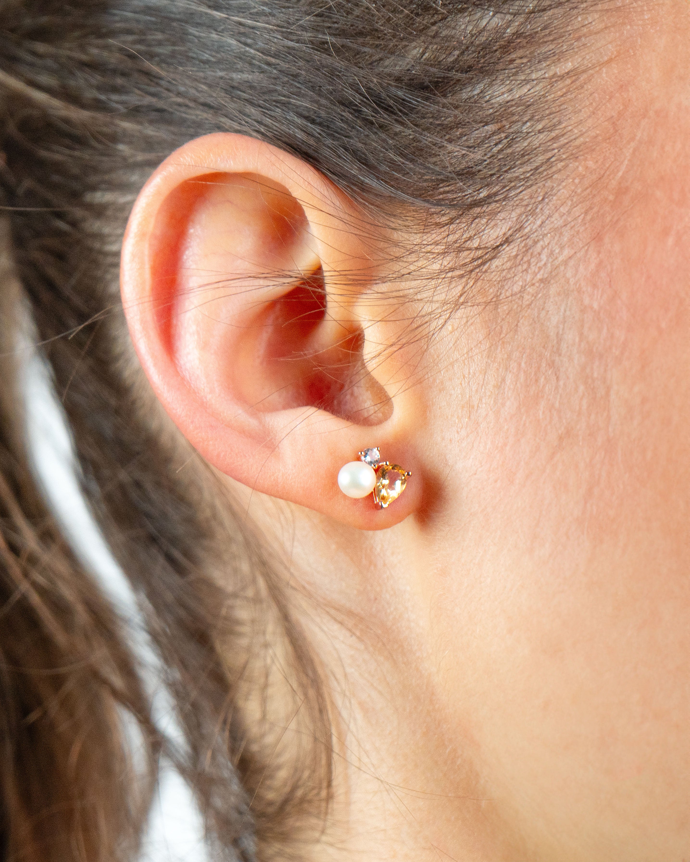 Pendientes Bhutto de Perla Cultivada de Agua dulce 4.5-5mm, Citrino y Topacio