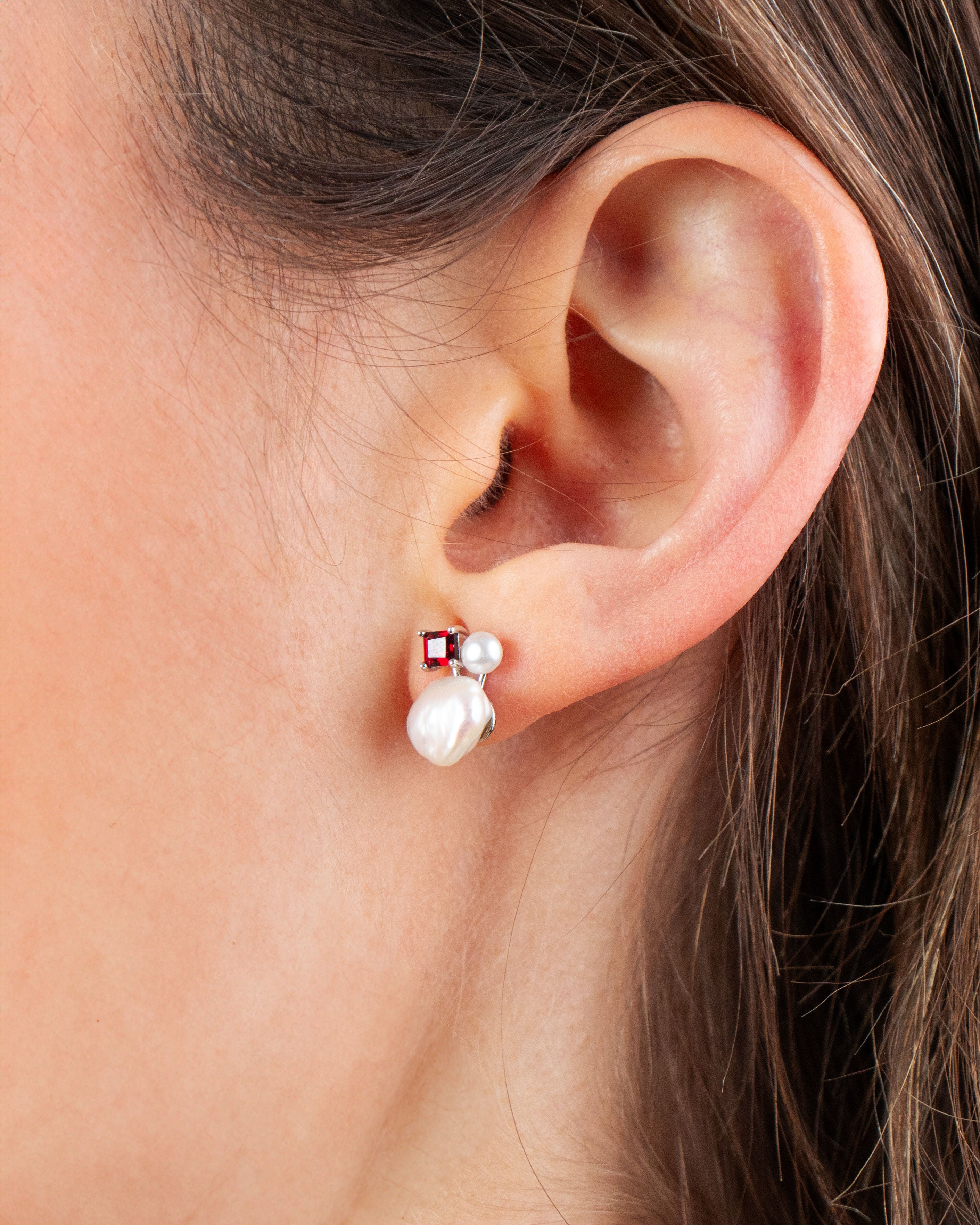 Pendientes Garbo de Perla Cultivada de Agua dulce 3.5-4mm y 7-8mm y Granate