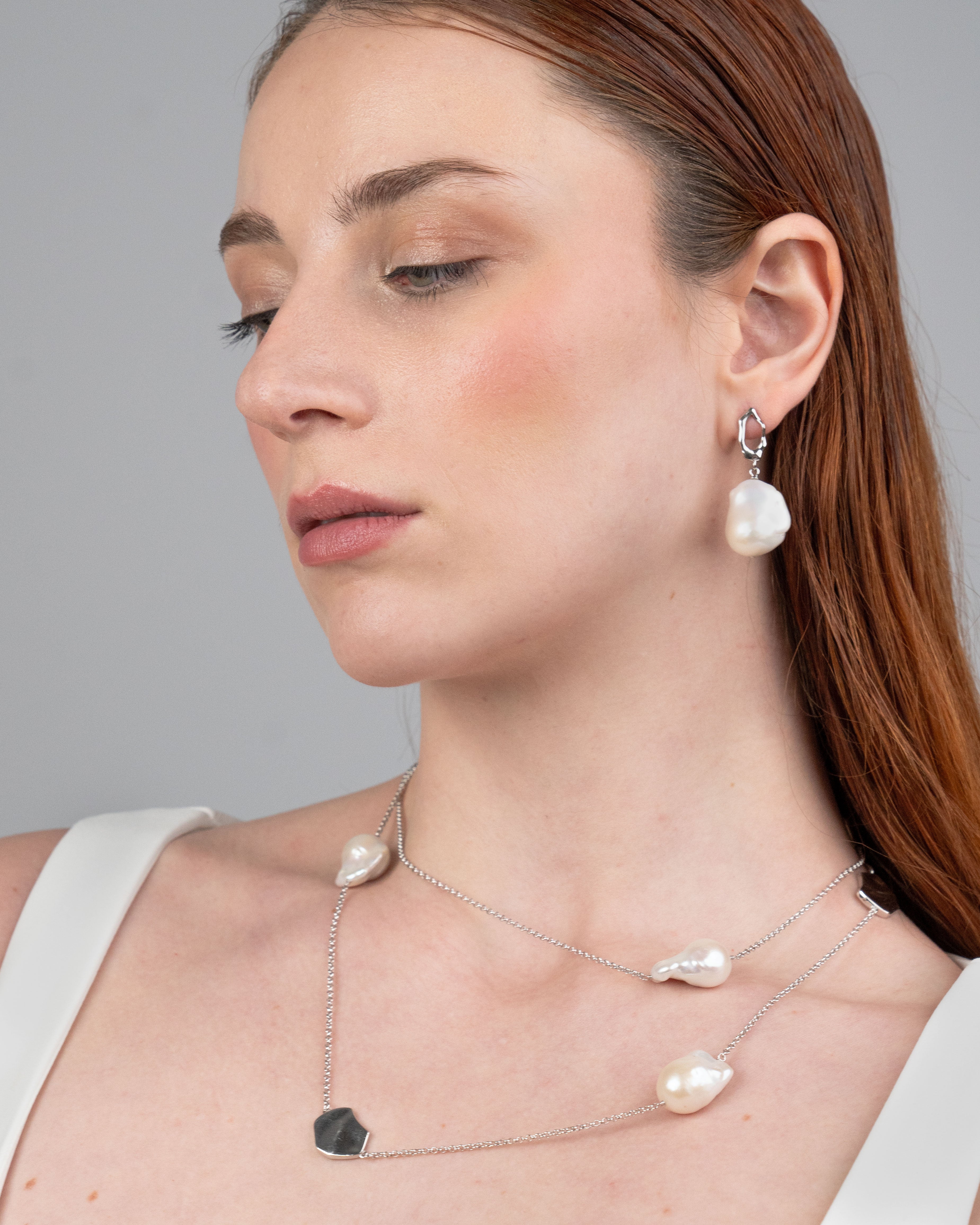 Collar Symphony de Perlas Cultivadas de Agua dulce Barrocas 14-17 mm y Plata de Ley