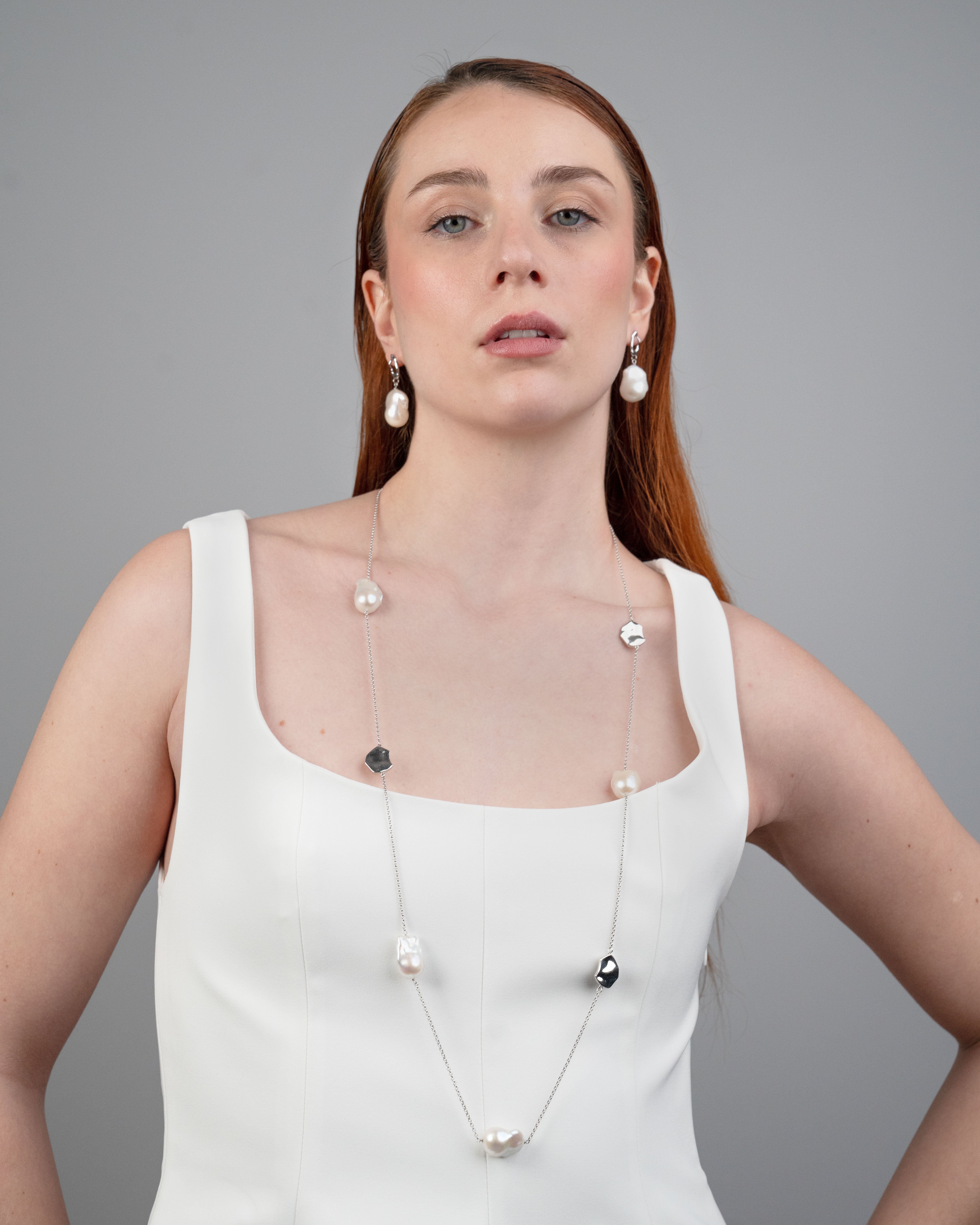 Collar Symphony de Perlas Cultivadas de Agua dulce Barrocas 14-17 mm y Plata de Ley