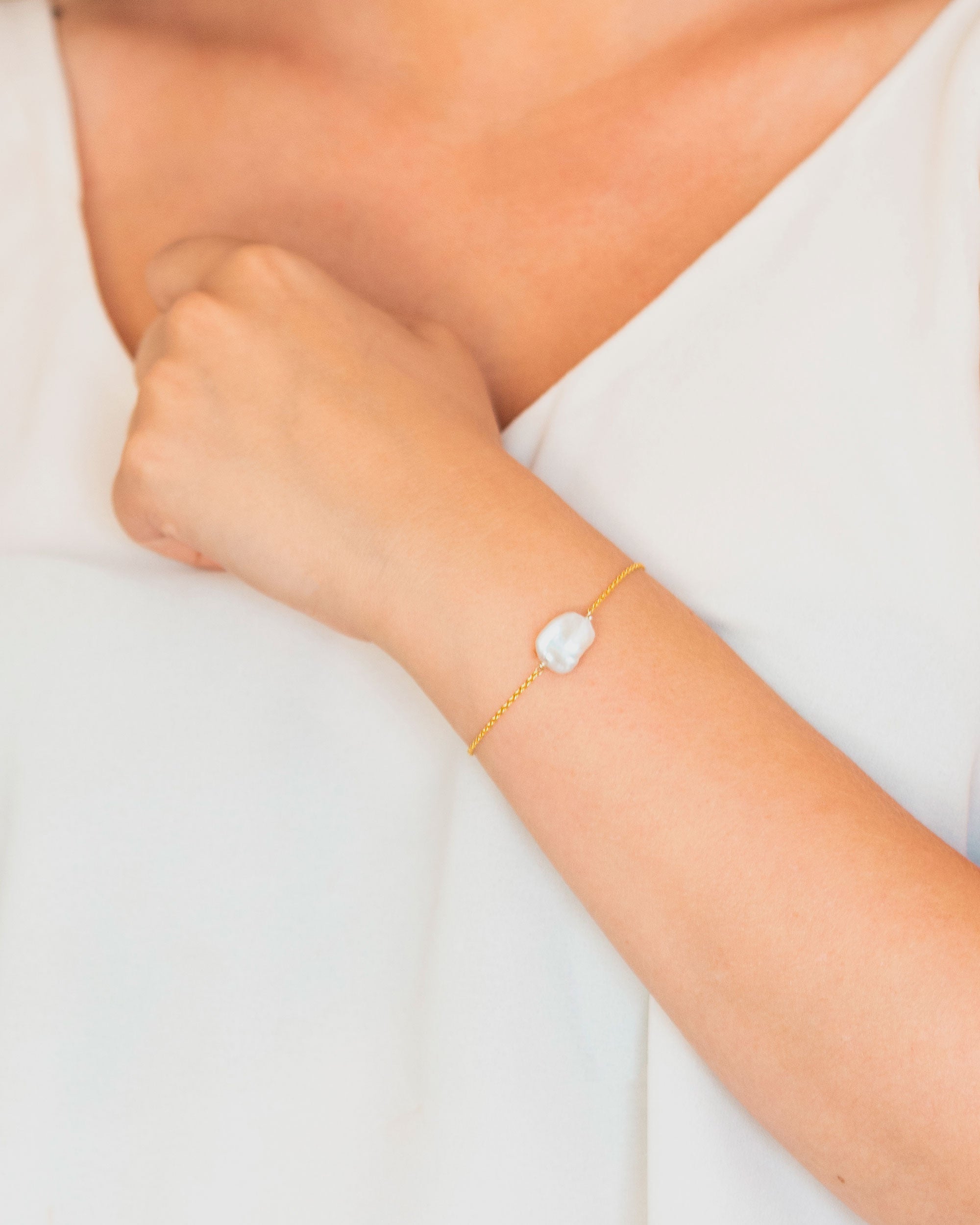 Pulsera con Perla Cultivada de Agua Dulce Keshi de Plata Bañada en Oro 18 K, 11-12 mm Secret & You