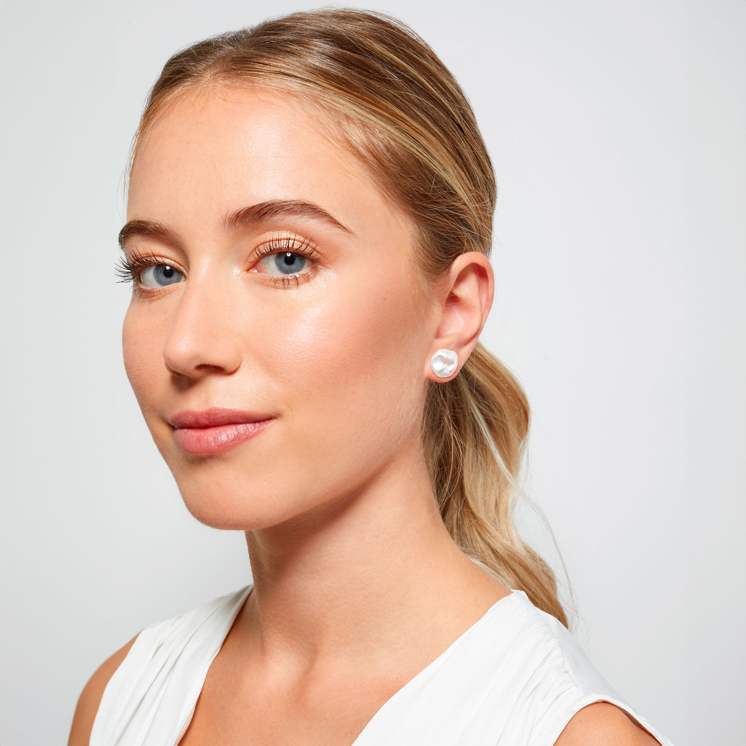Pendientes de Perlas Keshi AAA en Oro Blanco 18k | SY Perlas