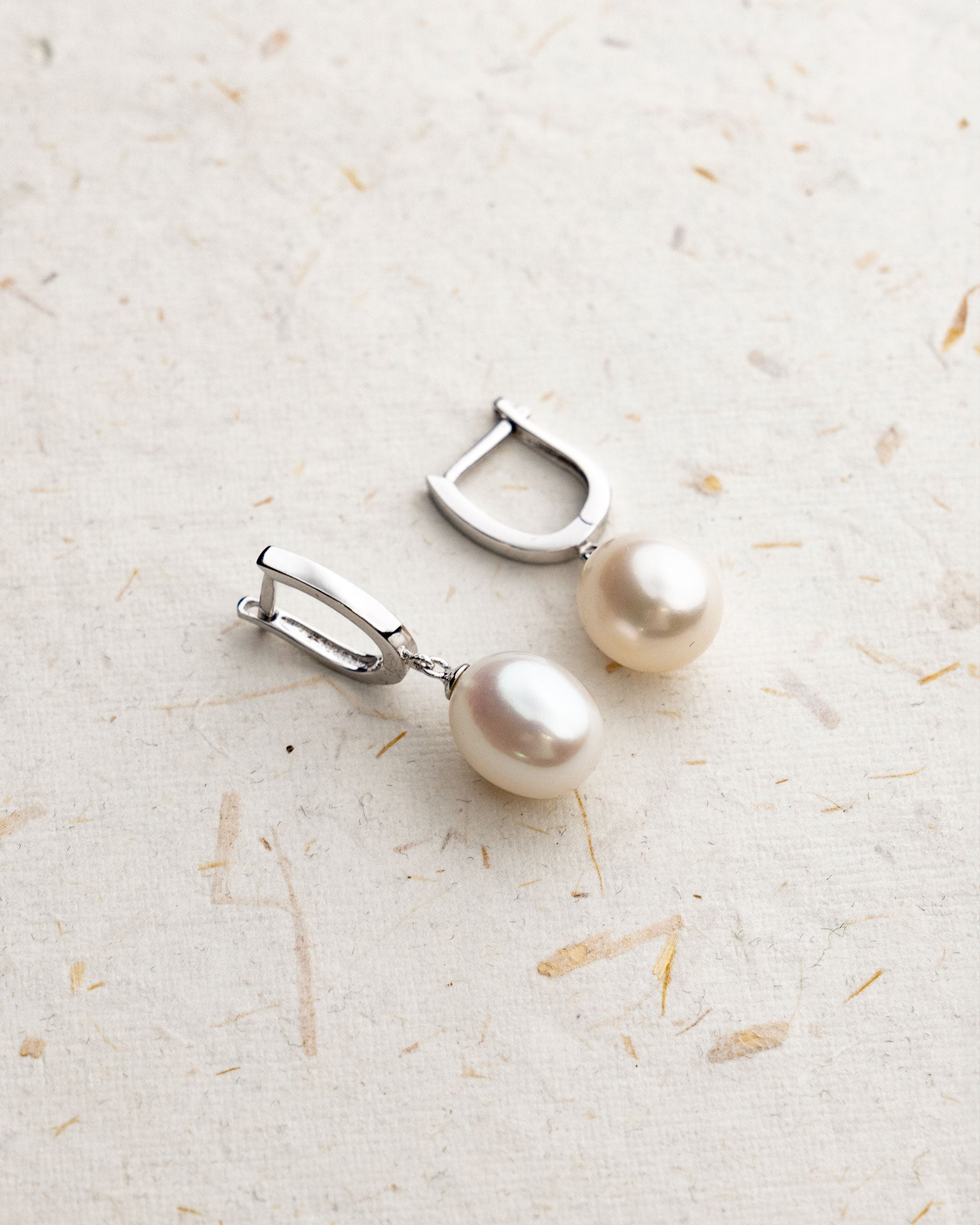 Boucles d'Oreilles Perles d'Eau Douce Blanches Goutte 10-11 mm et Argent Massif