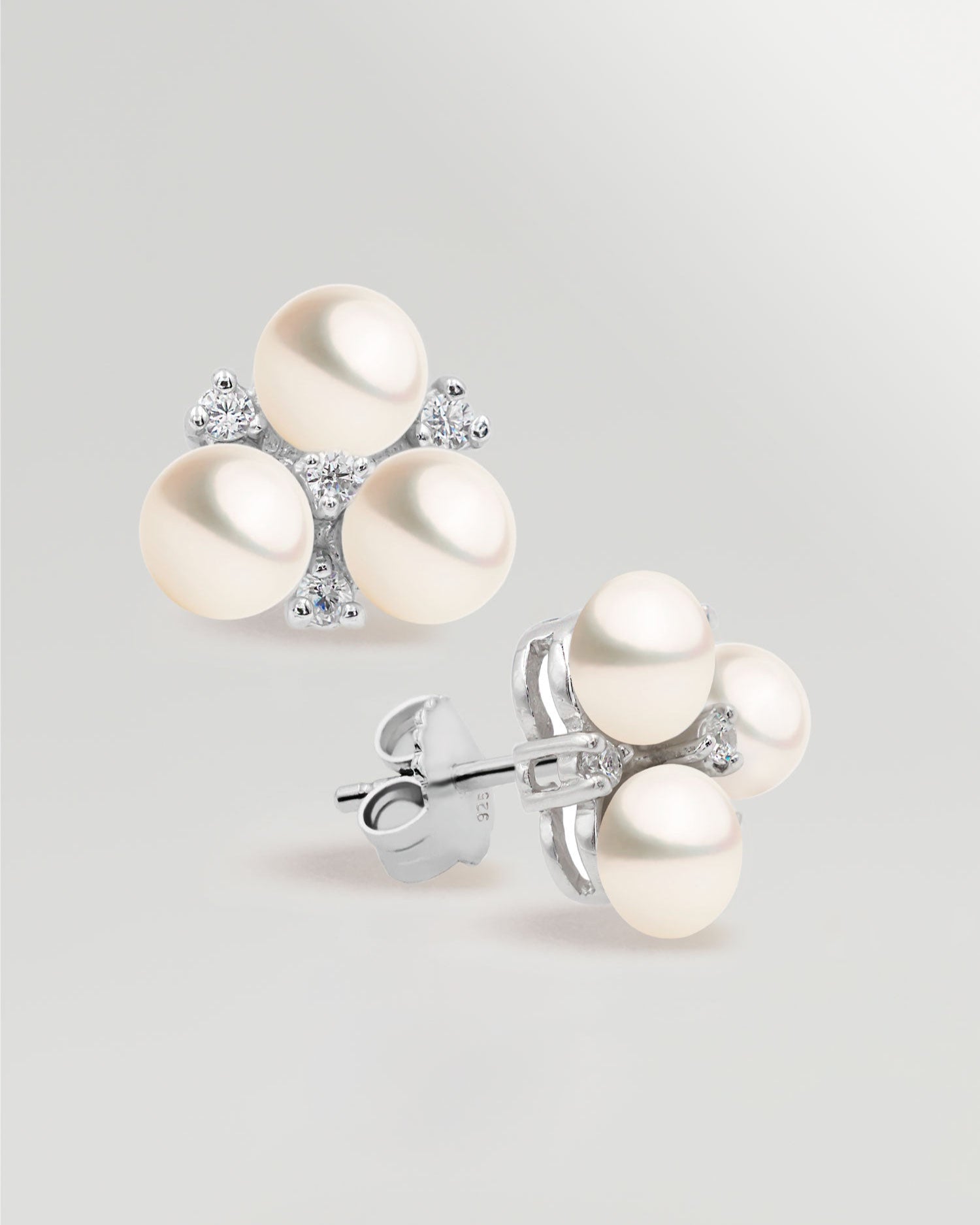 Pendientes de Mujer con Tres Perlas Botón Cultivadas y Circonitas Secret & You