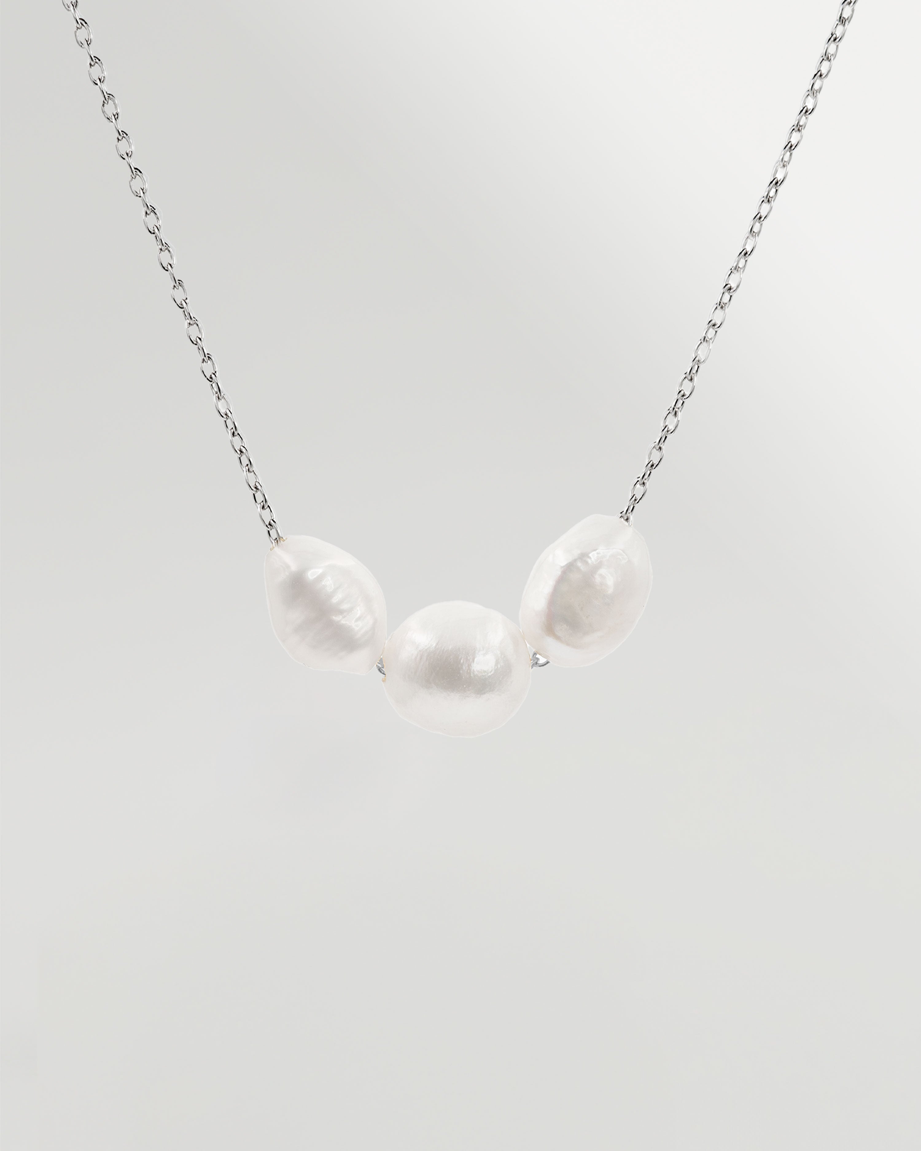 Colgante Tres Perlas de Agua Dulce Barrocas de 8-9 y 9-10 mm y Plata de ley Secret & You